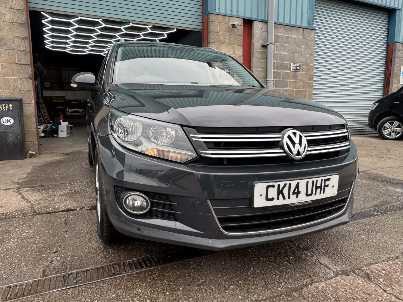 Volkswagen Tiguan 2.0 TDI BlueMotion Tech Match SUV 5dr Diesel Manual 2WD Euro 5 (s/s) (140 ps)