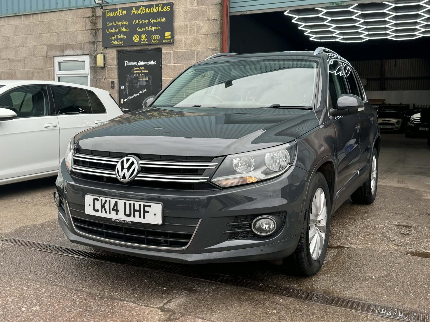 Volkswagen Tiguan 2.0 TDI BlueMotion Tech Match SUV 5dr Diesel Manual 2WD Euro 5 (s/s) (140 ps)