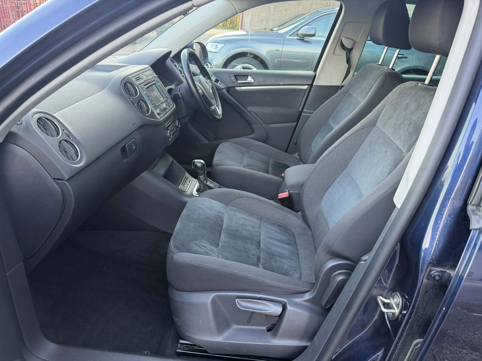 Volkswagen Tiguan 2.0 TDI BlueMotion Tech Match SUV 5dr Diesel DSG 4WD Euro 5 (s/s) (177 ps)