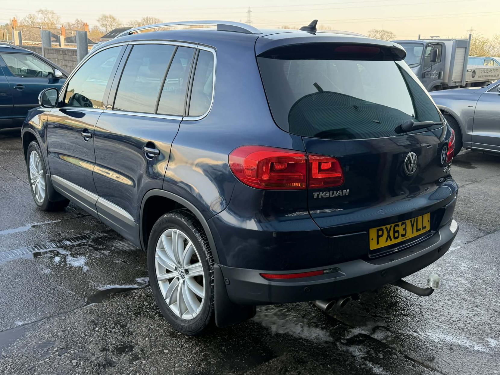 Volkswagen Tiguan 2.0 TDI BlueMotion Tech Match SUV 5dr Diesel DSG 4WD Euro 5 (s/s) (177 ps)