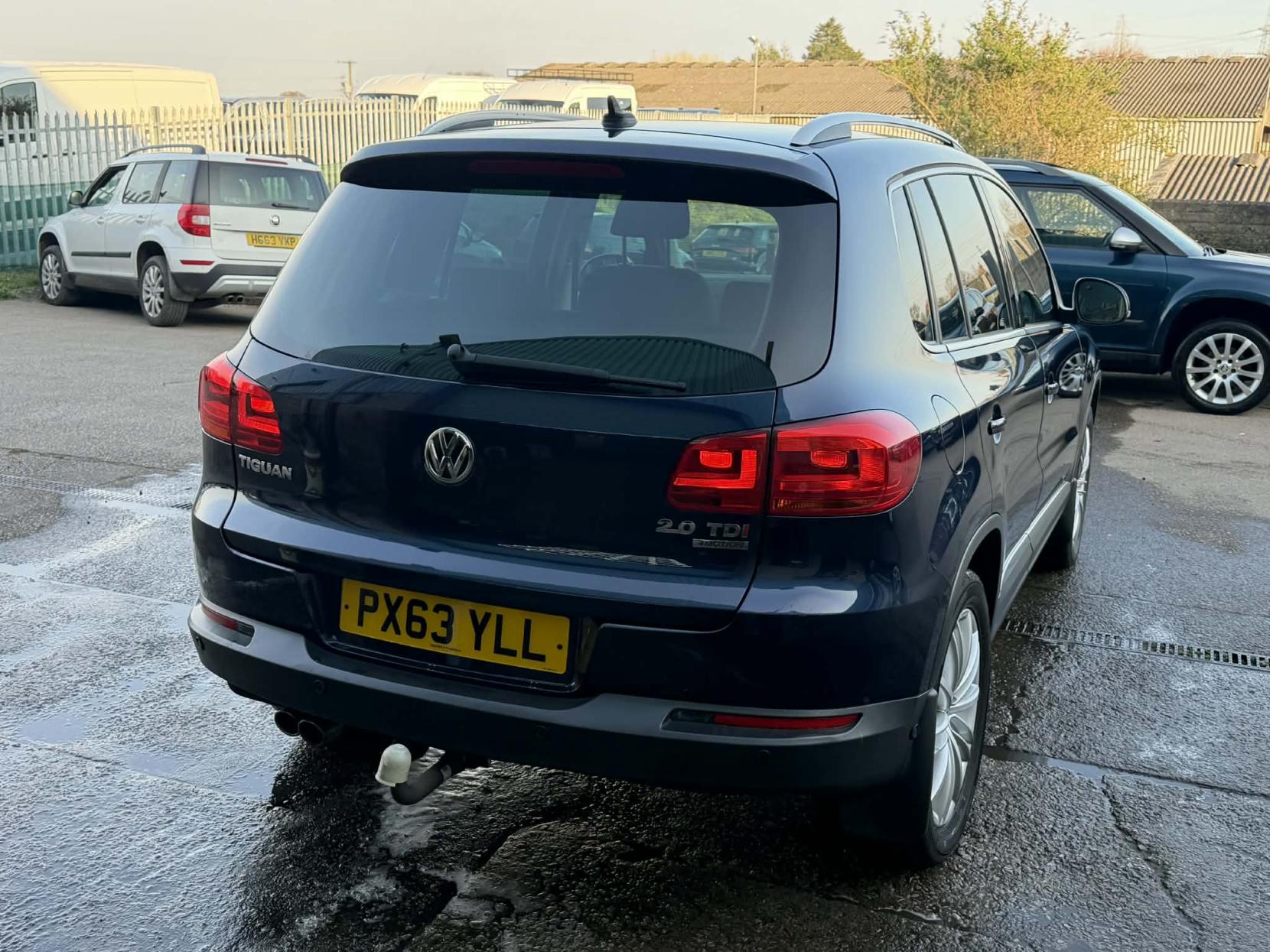 Volkswagen Tiguan 2.0 TDI BlueMotion Tech Match SUV 5dr Diesel DSG 4WD Euro 5 (s/s) (177 ps)