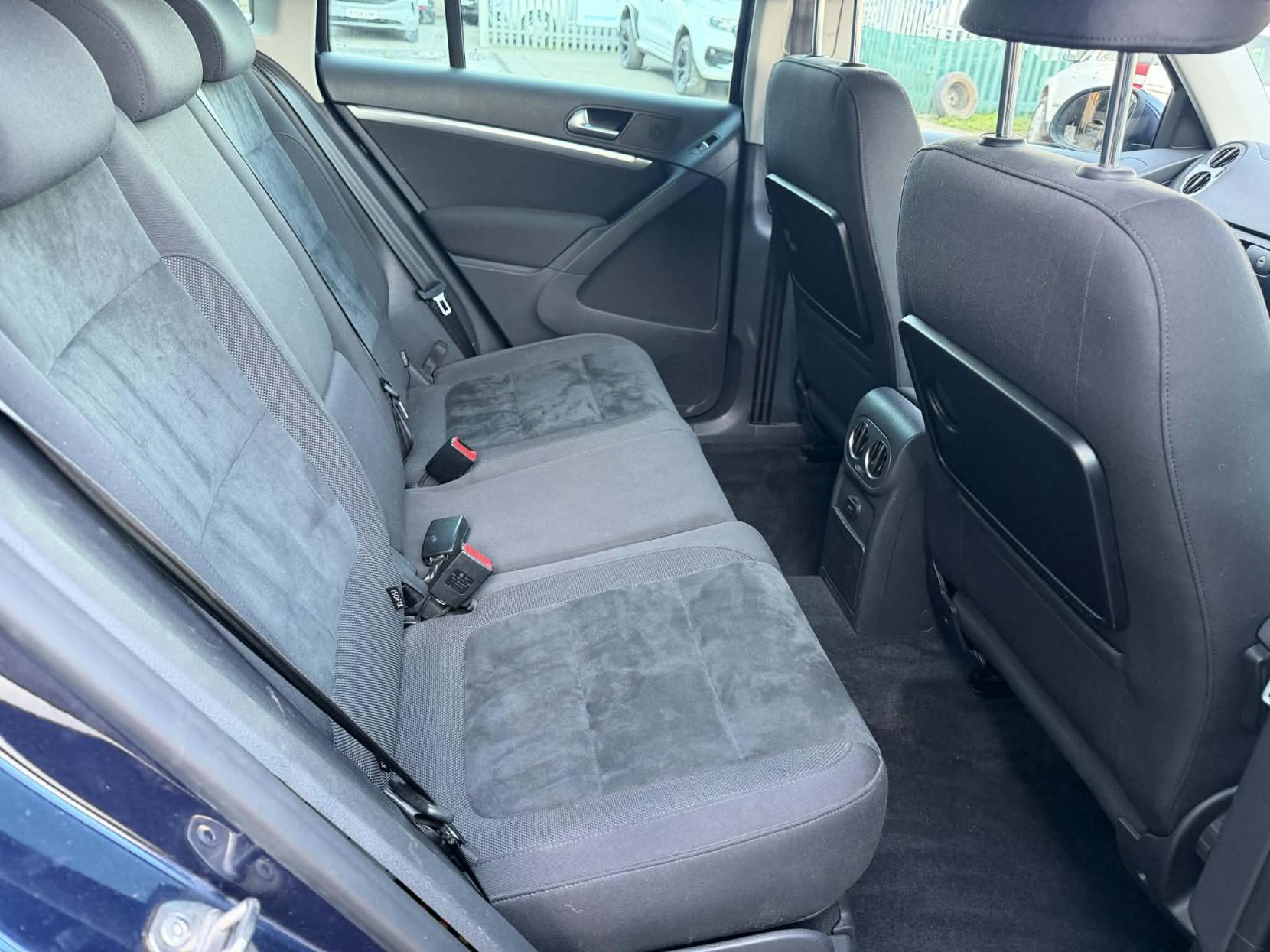 Volkswagen Tiguan 2.0 TDI BlueMotion Tech Match SUV 5dr Diesel DSG 4WD Euro 5 (s/s) (177 ps)