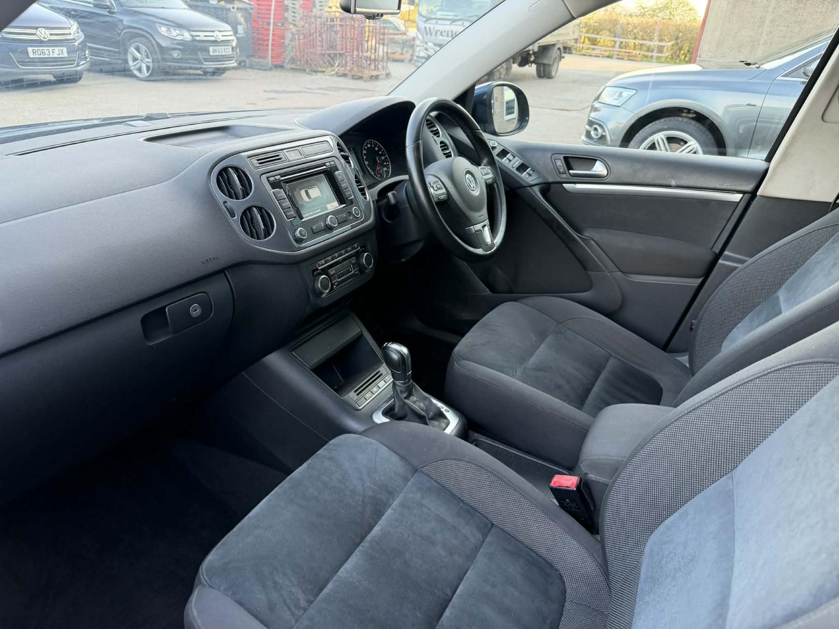 Volkswagen Tiguan 2.0 TDI BlueMotion Tech Match SUV 5dr Diesel DSG 4WD Euro 5 (s/s) (177 ps)