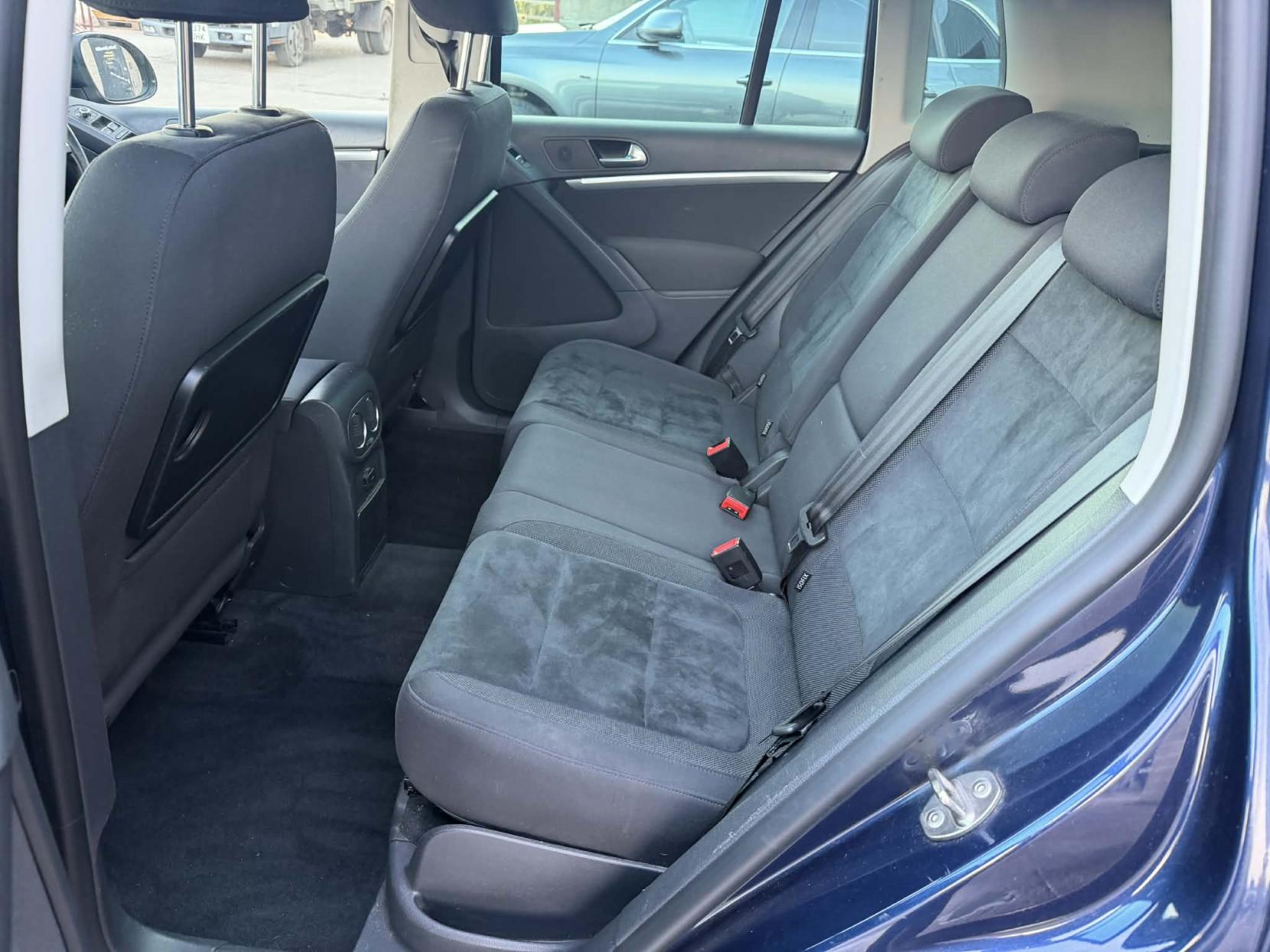 Volkswagen Tiguan 2.0 TDI BlueMotion Tech Match SUV 5dr Diesel DSG 4WD Euro 5 (s/s) (177 ps)