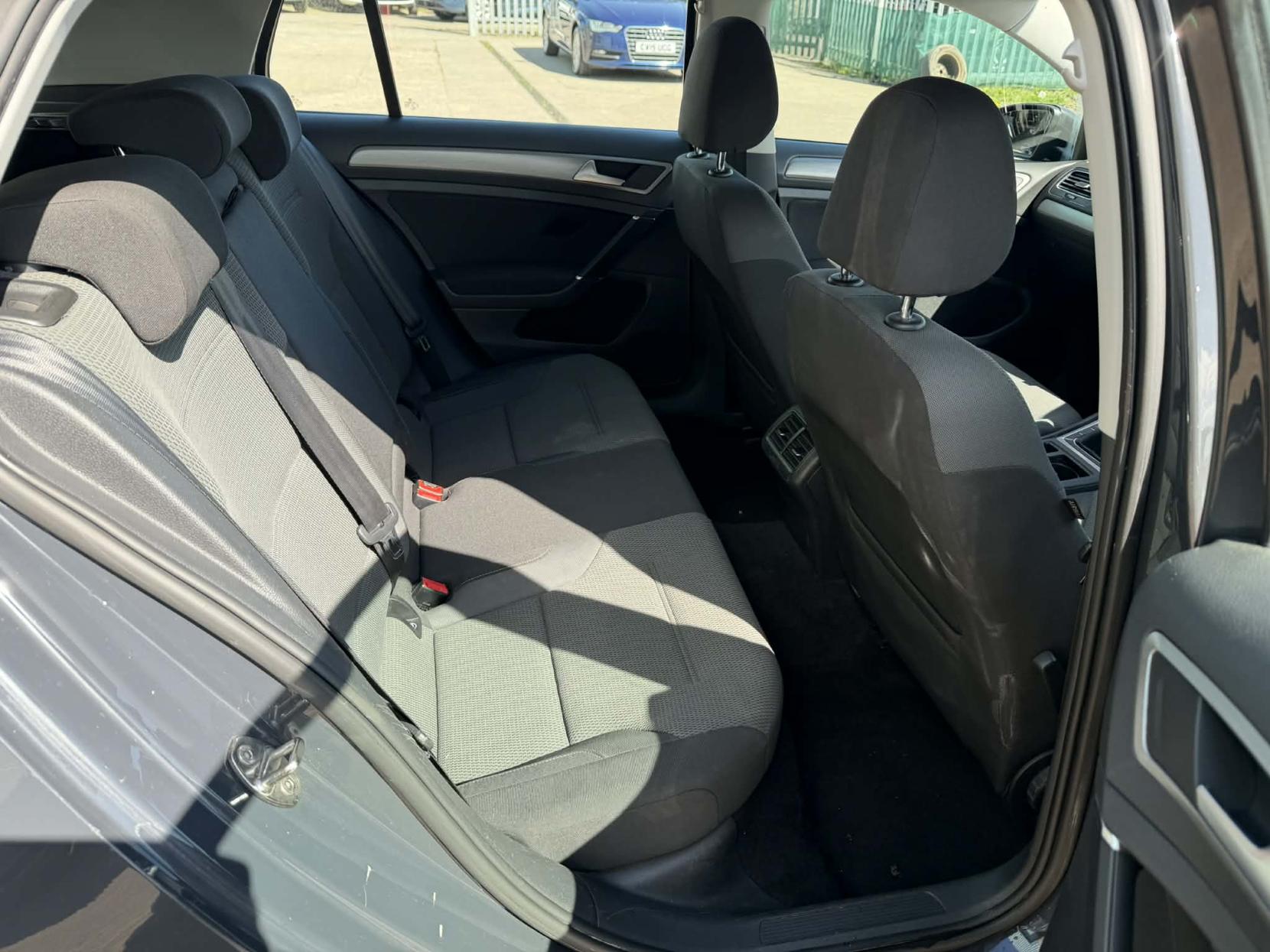 Volkswagen Golf 1.4 TSI BlueMotion Tech SE Hatchback 5dr Petrol Manual Euro 5 (s/s) (122 ps)