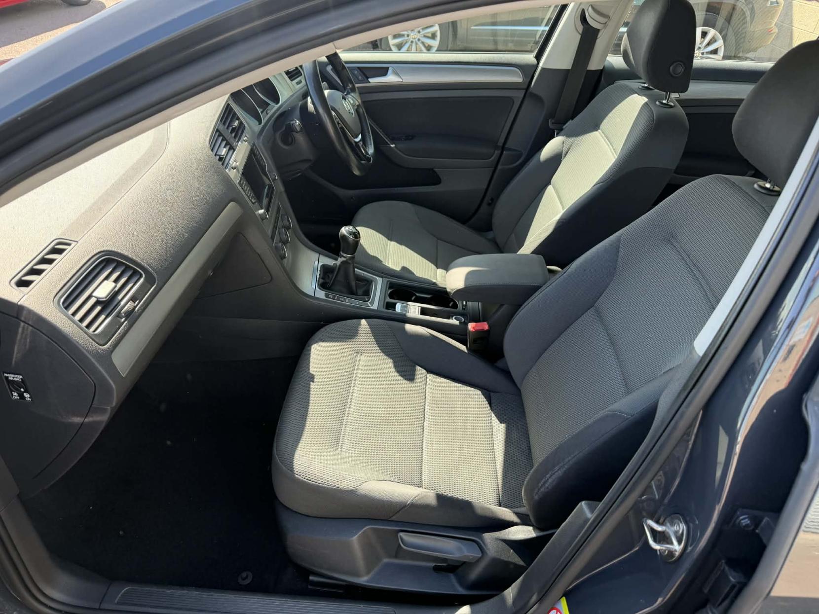 Volkswagen Golf 1.4 TSI BlueMotion Tech SE Hatchback 5dr Petrol Manual Euro 5 (s/s) (122 ps)