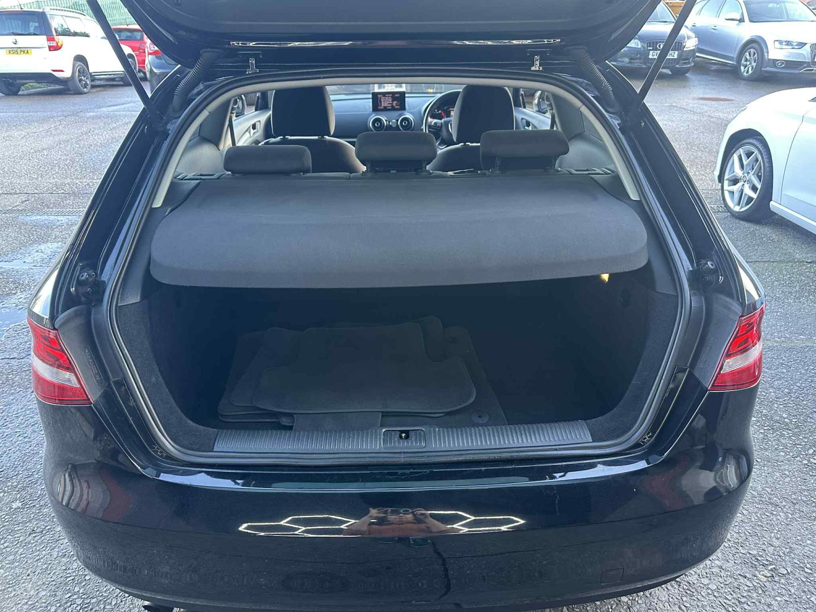 Audi A3 1.4 TFSI SE Hatchback 3dr Petrol Manual Euro 5 (s/s) (122 ps)