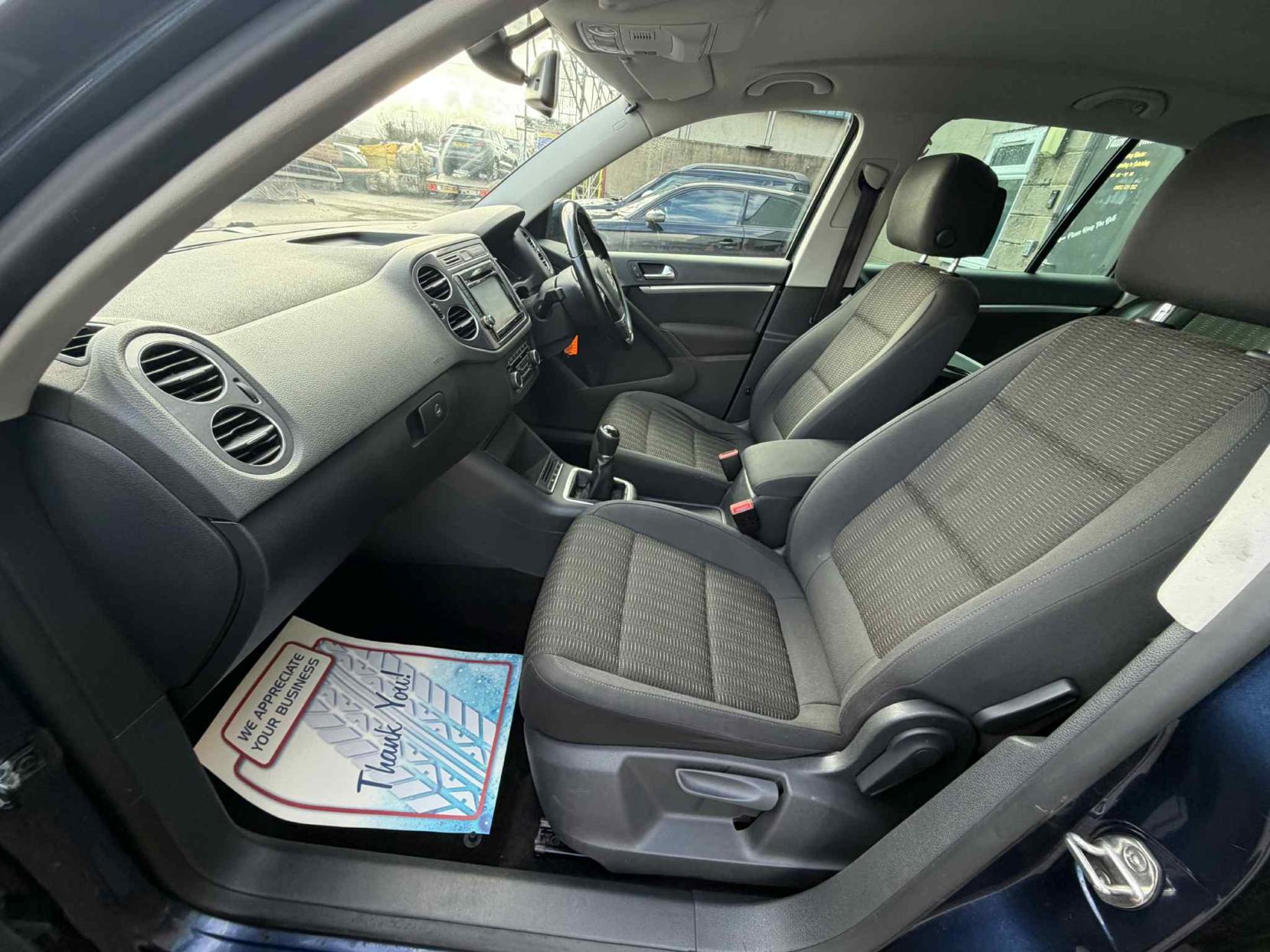 Volkswagen Tiguan 2.0 TDI BlueMotion Tech SE SUV 5dr Diesel Manual 4WD Euro 5 (s/s) (140 ps)