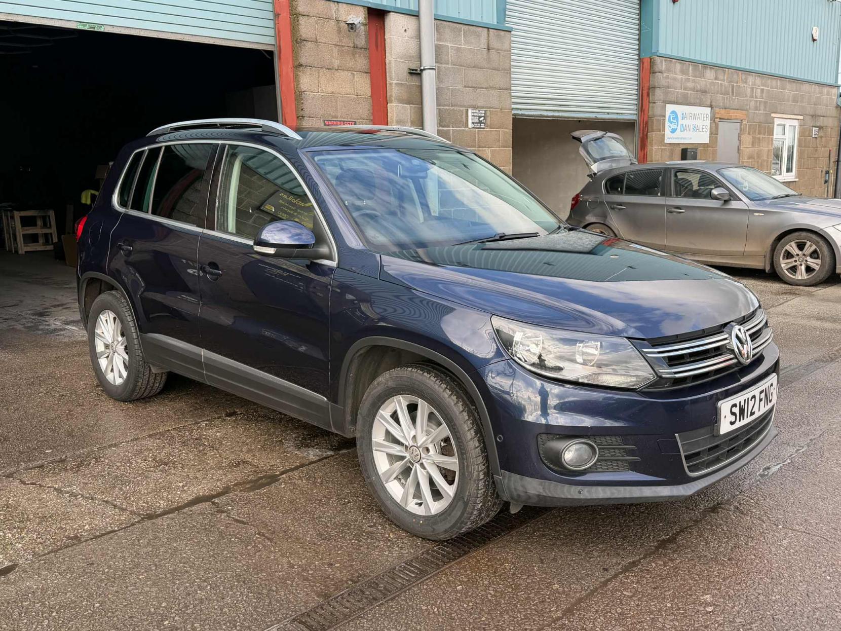 Volkswagen Tiguan 2.0 TDI BlueMotion Tech SE SUV 5dr Diesel Manual 4WD Euro 5 (s/s) (140 ps)