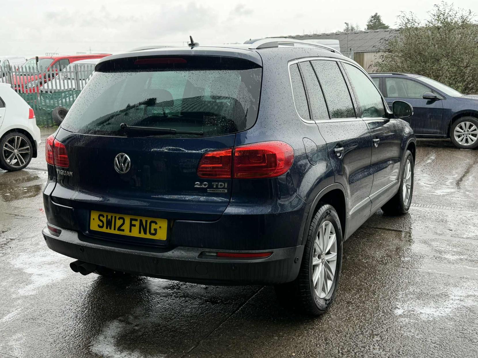 Volkswagen Tiguan 2.0 TDI BlueMotion Tech SE SUV 5dr Diesel Manual 4WD Euro 5 (s/s) (140 ps)