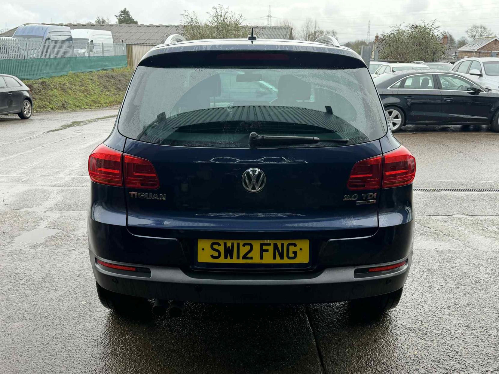 Volkswagen Tiguan 2.0 TDI BlueMotion Tech SE SUV 5dr Diesel Manual 4WD Euro 5 (s/s) (140 ps)