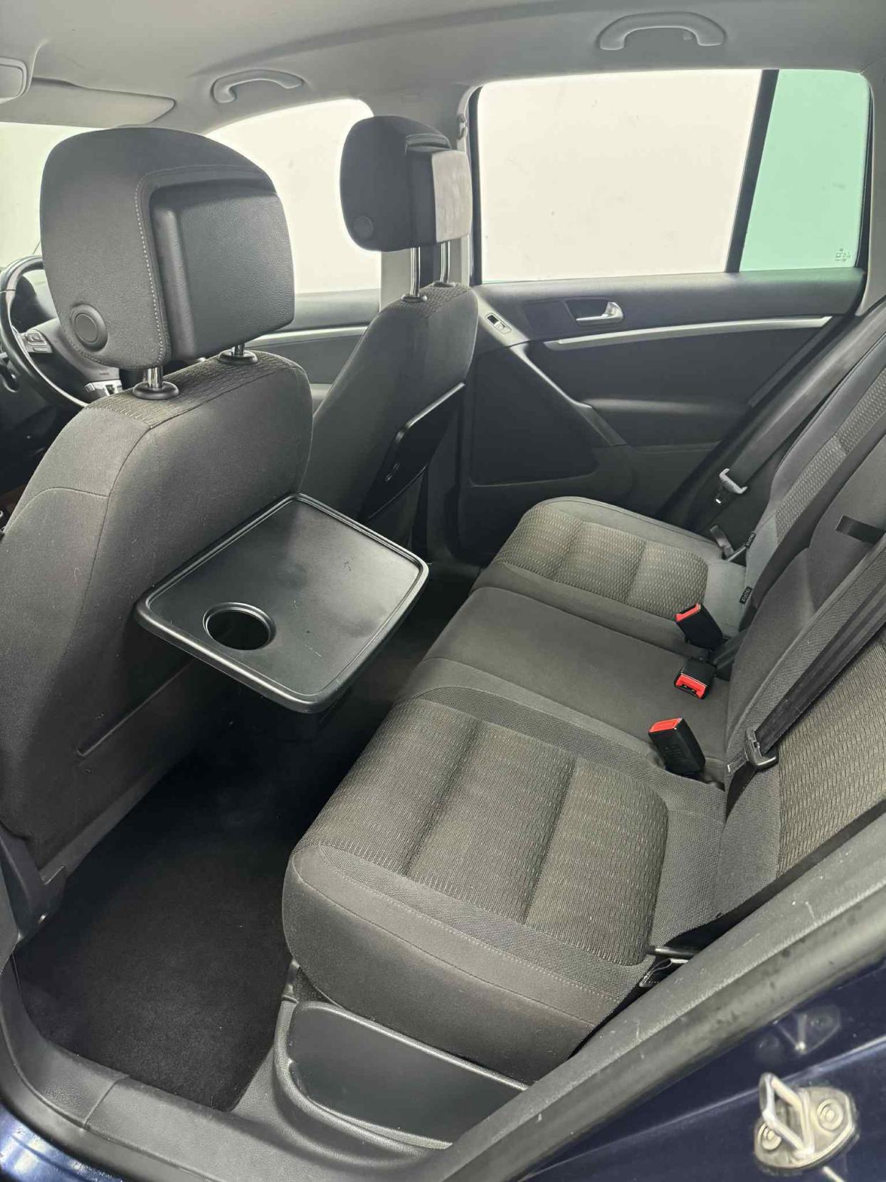 Volkswagen Tiguan 2.0 TDI BlueMotion Tech SE SUV 5dr Diesel Manual 4WD Euro 5 (s/s) (140 ps)