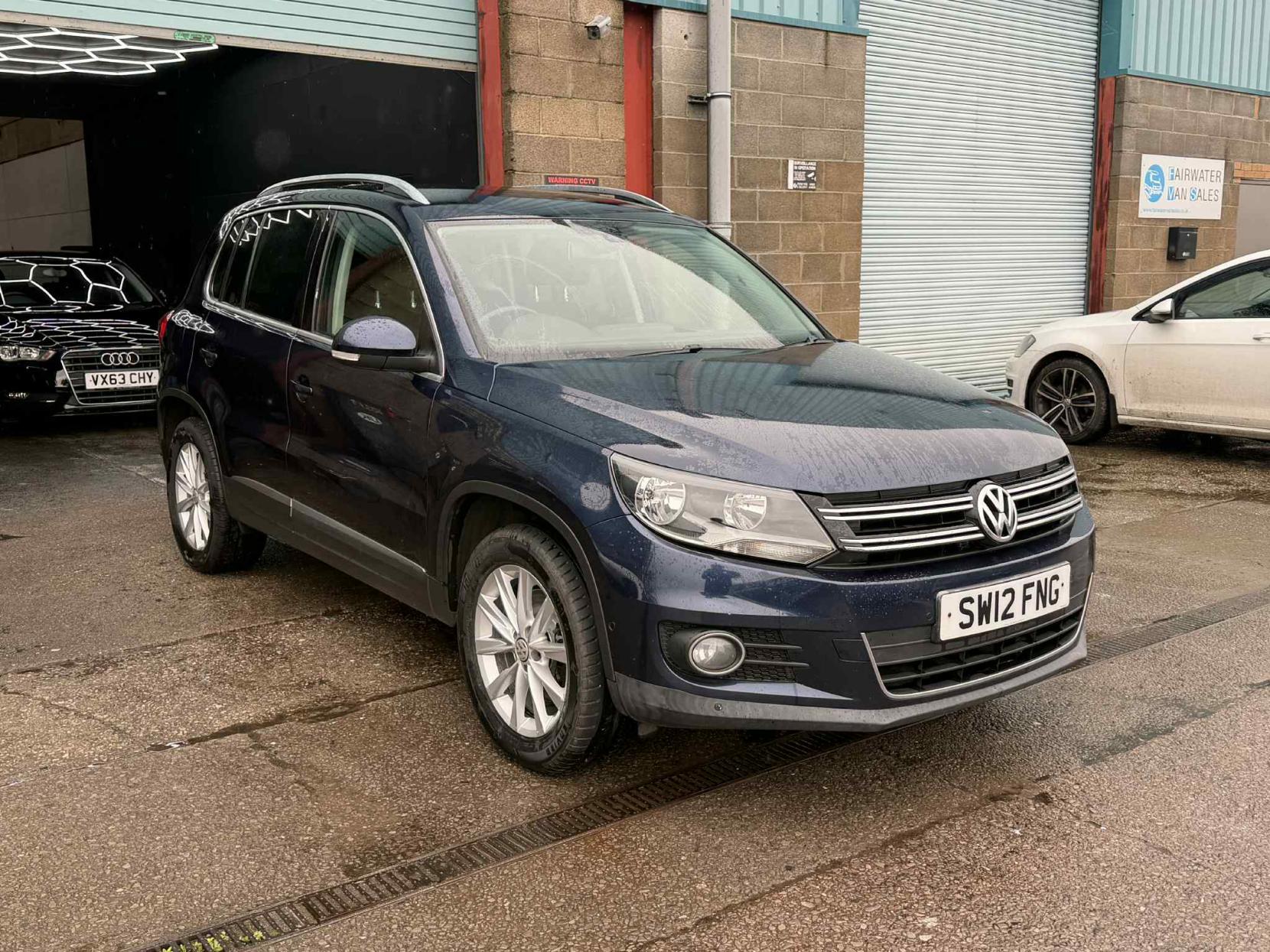 Volkswagen Tiguan 2.0 TDI BlueMotion Tech SE SUV 5dr Diesel Manual 4WD Euro 5 (s/s) (140 ps)