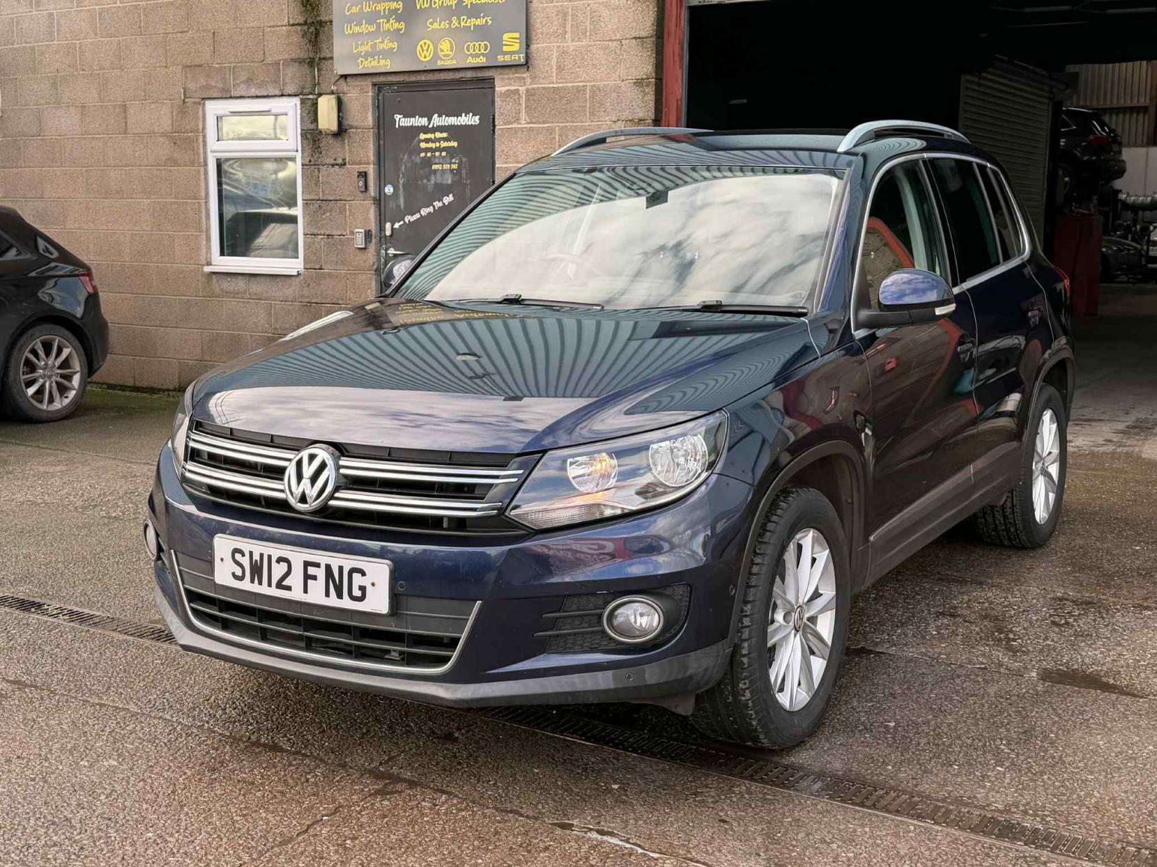 Volkswagen Tiguan 2.0 TDI BlueMotion Tech SE SUV 5dr Diesel Manual 4WD Euro 5 (s/s) (140 ps)