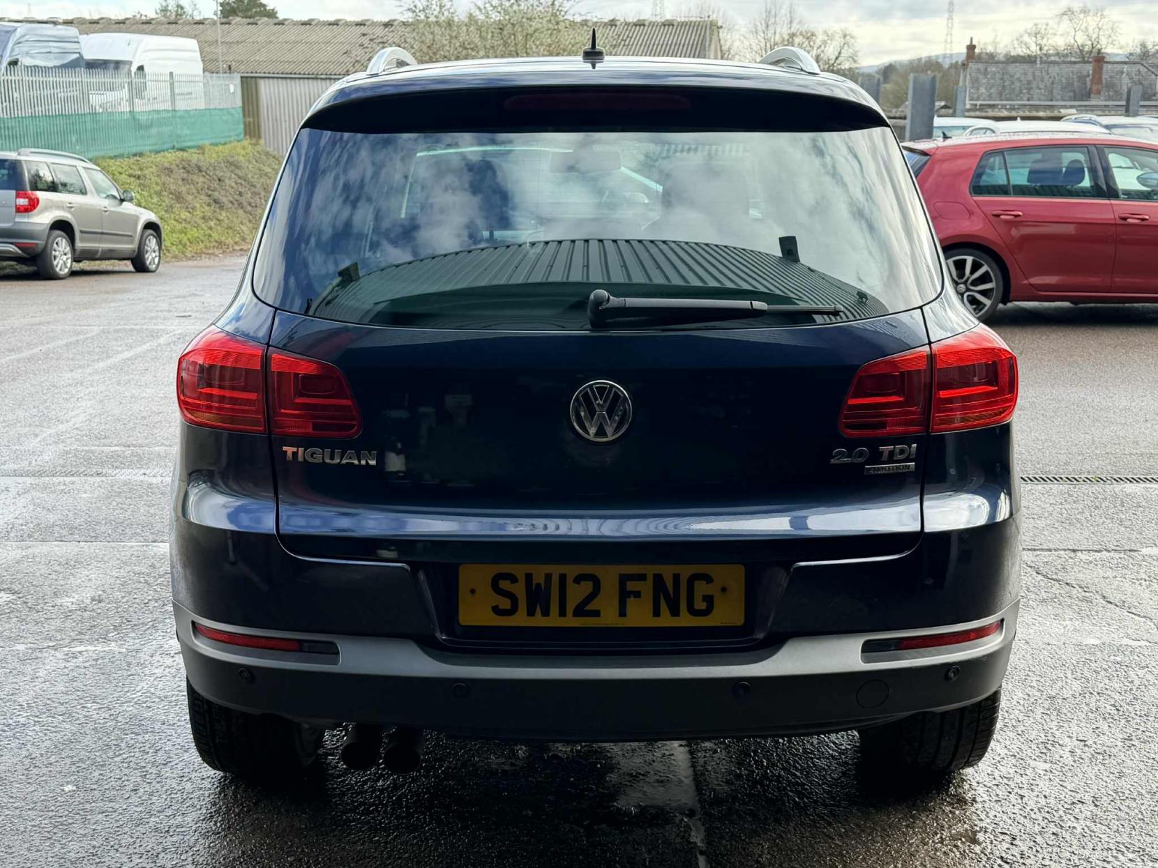 Volkswagen Tiguan 2.0 TDI BlueMotion Tech SE SUV 5dr Diesel Manual 4WD Euro 5 (s/s) (140 ps)