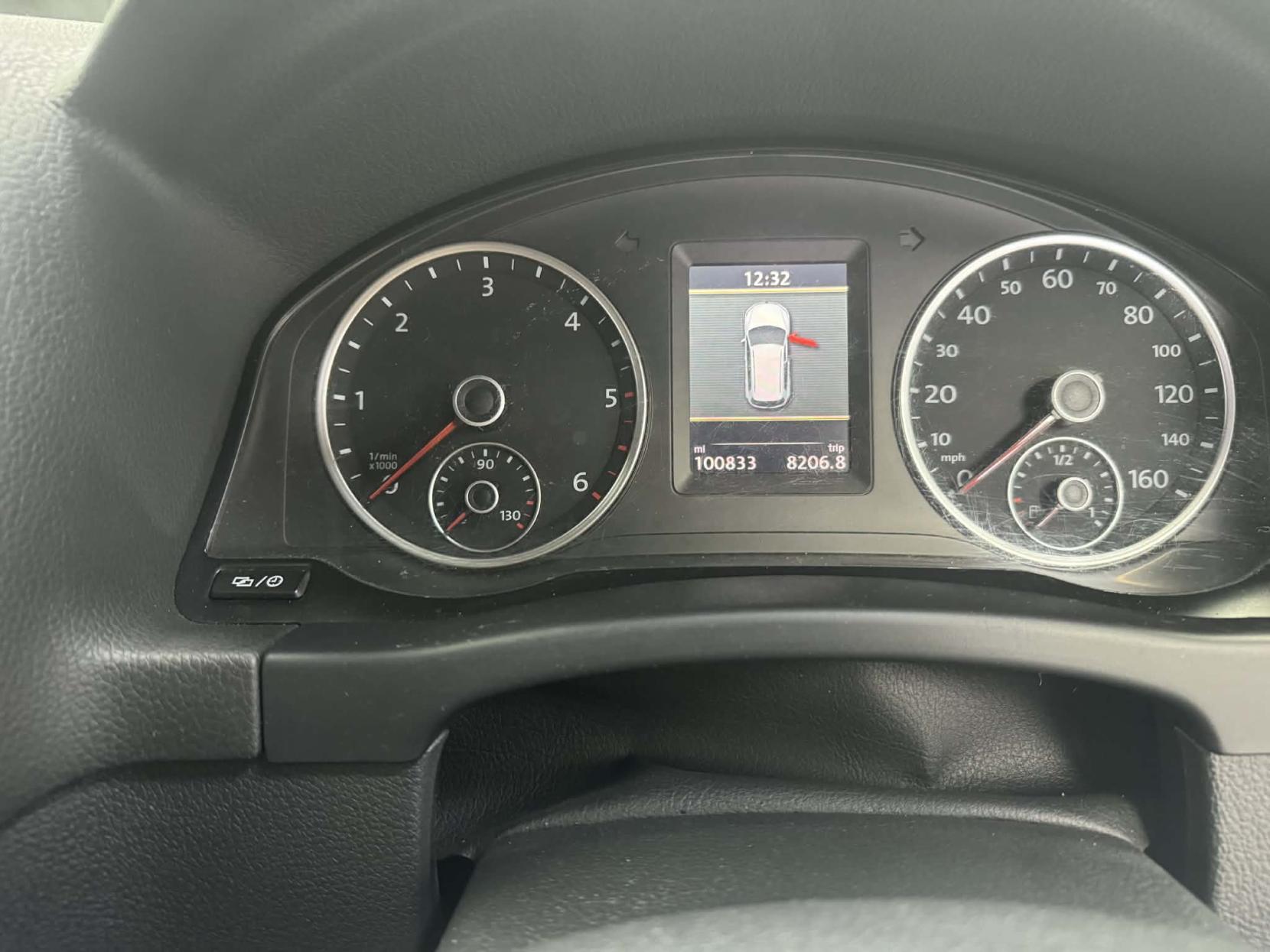 Volkswagen Tiguan 2.0 TDI BlueMotion Tech R-Line SUV 5dr Diesel Manual 4WD Euro 5 (s/s) (140 ps)