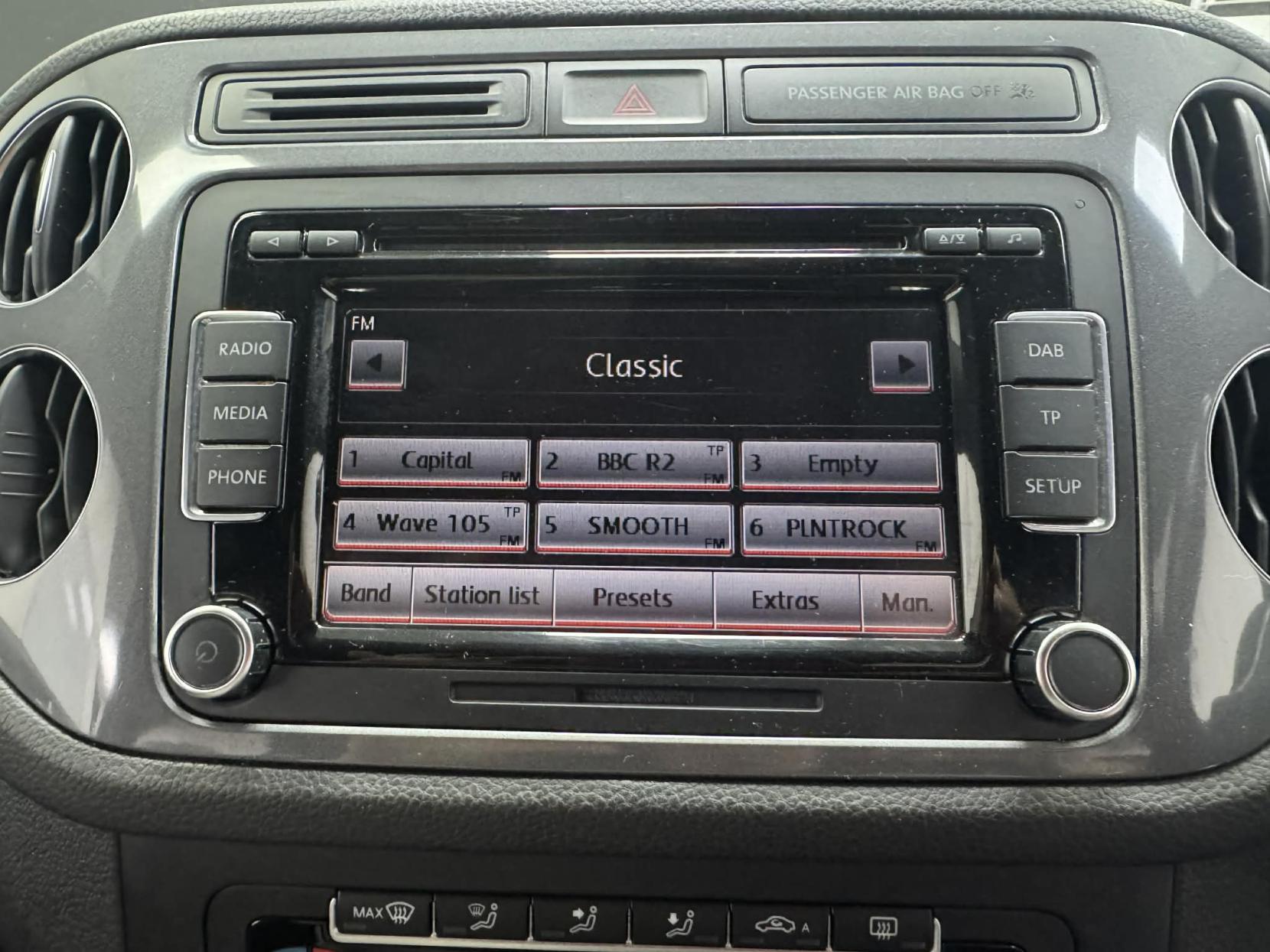 Volkswagen Tiguan 2.0 TDI BlueMotion Tech R-Line SUV 5dr Diesel Manual 4WD Euro 5 (s/s) (140 ps)