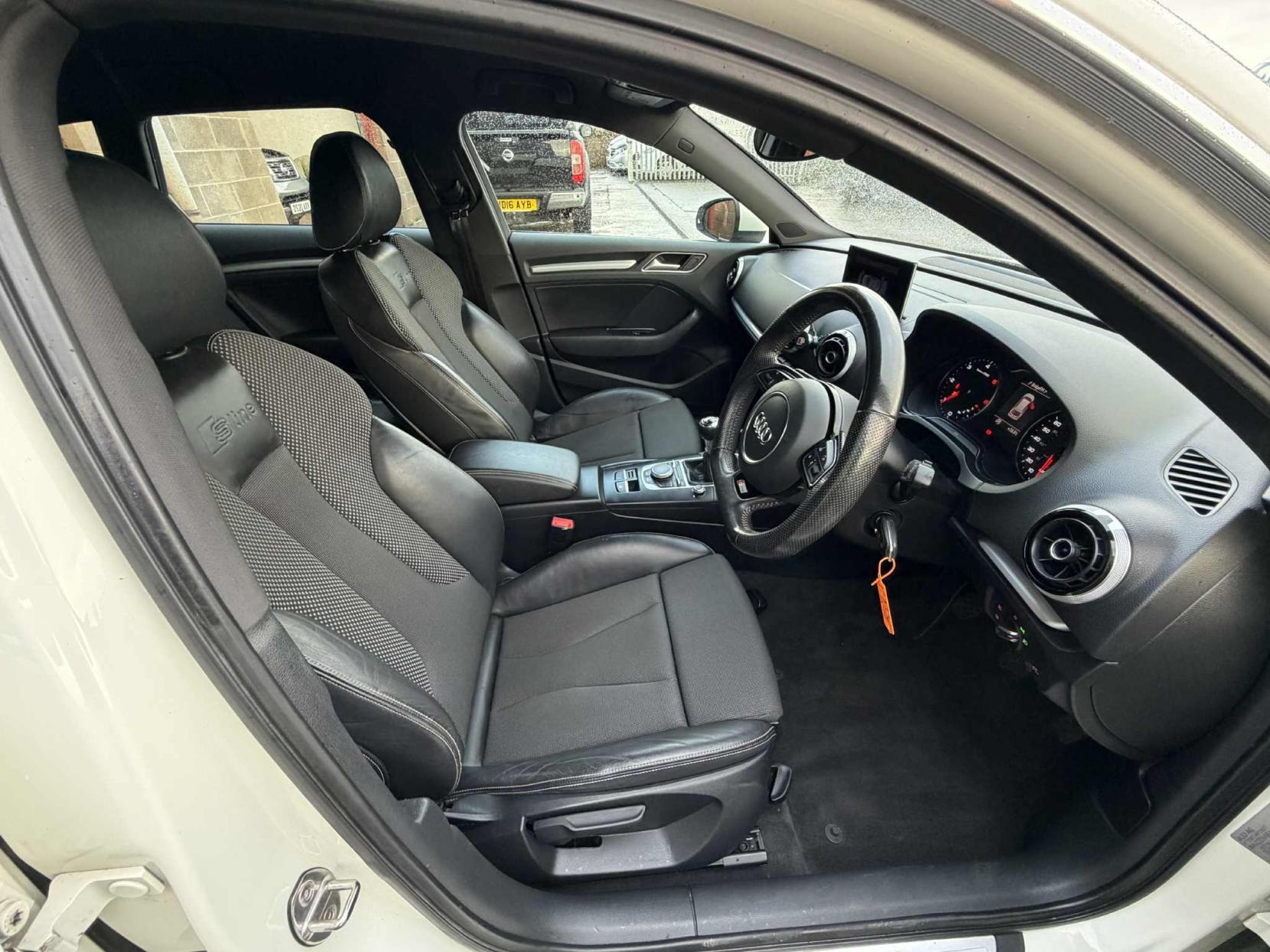 Audi A3 1.6 TDI S line Sportback 5dr Diesel Manual Euro 5 (s/s) (105 ps)