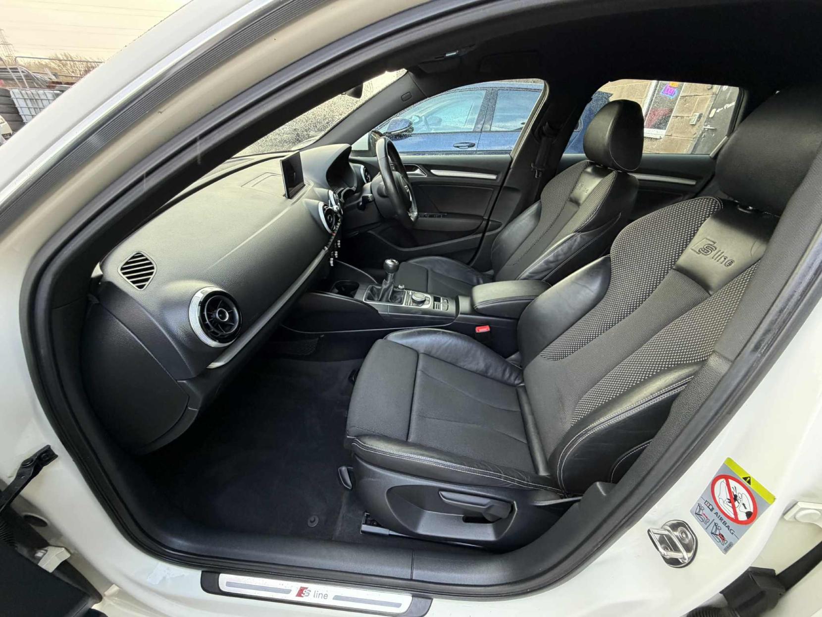 Audi A3 1.6 TDI S line Sportback 5dr Diesel Manual Euro 5 (s/s) (105 ps)