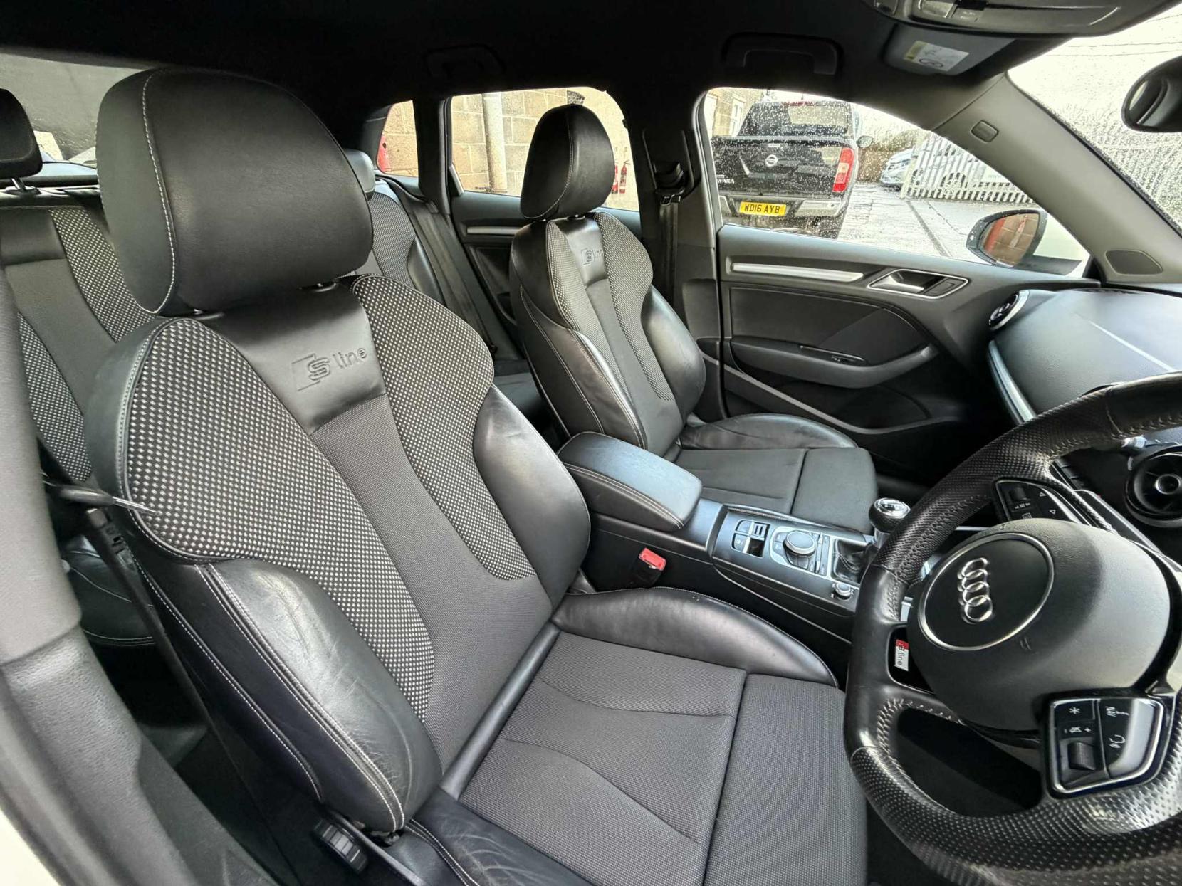 Audi A3 1.6 TDI S line Sportback 5dr Diesel Manual Euro 5 (s/s) (105 ps)