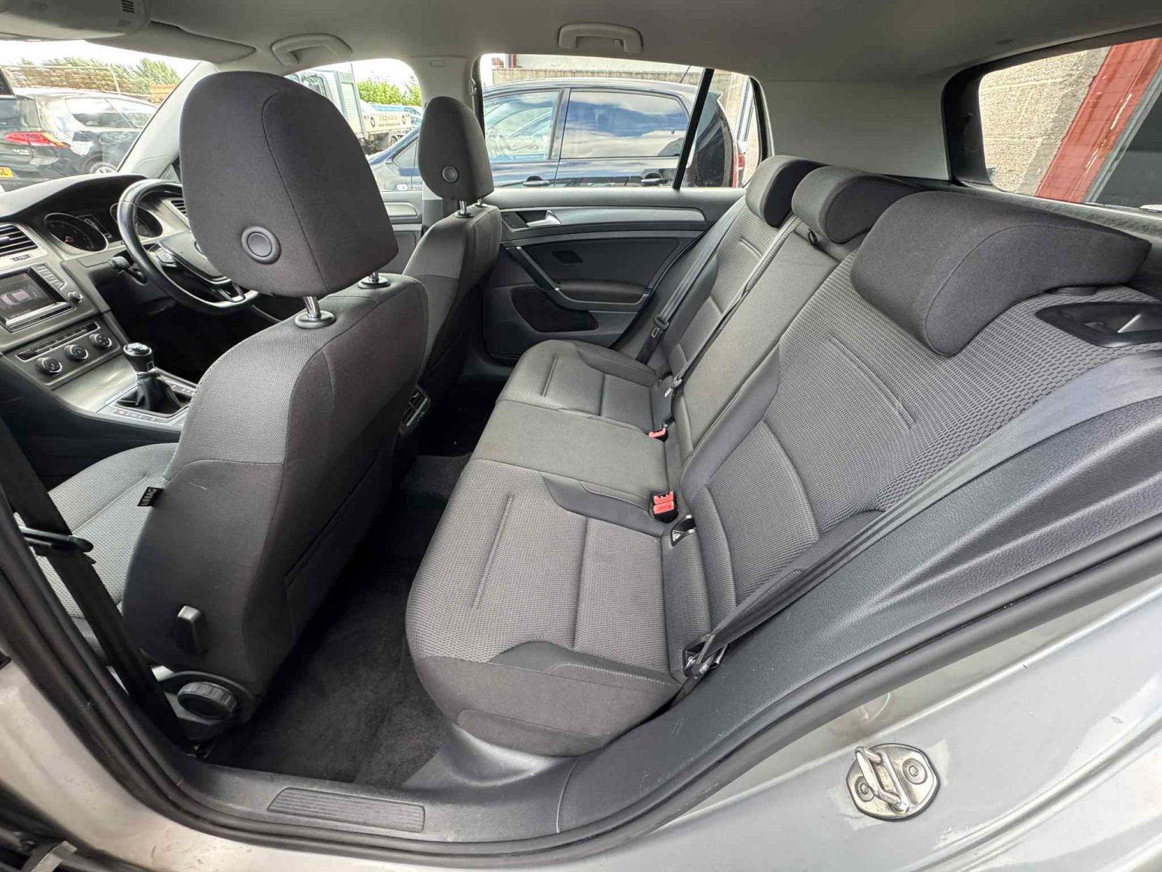 Volkswagen Golf 1.4 TSI BlueMotion Tech SE Hatchback 5dr Petrol Manual Euro 5 (s/s) (122 ps)