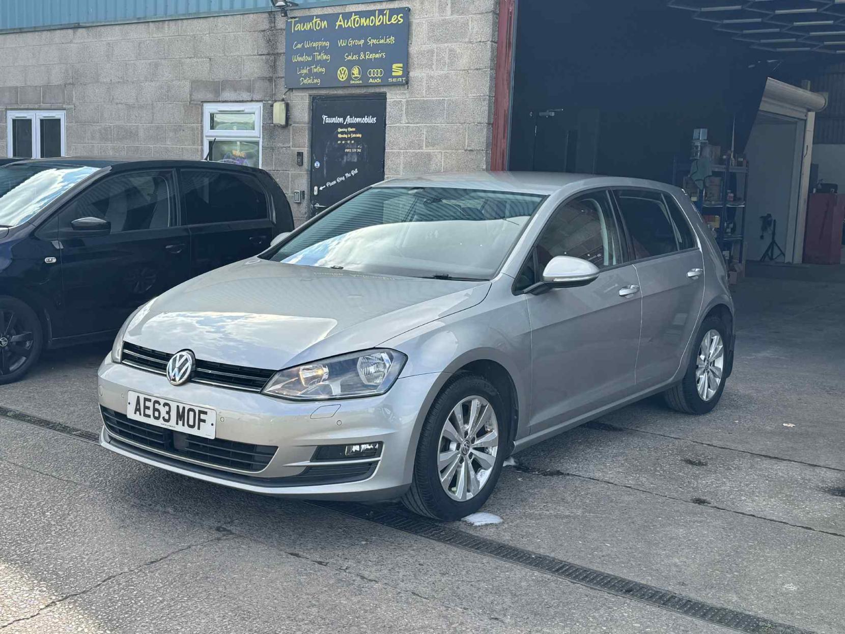 Volkswagen Golf 1.4 TSI BlueMotion Tech SE Hatchback 5dr Petrol Manual Euro 5 (s/s) (122 ps)