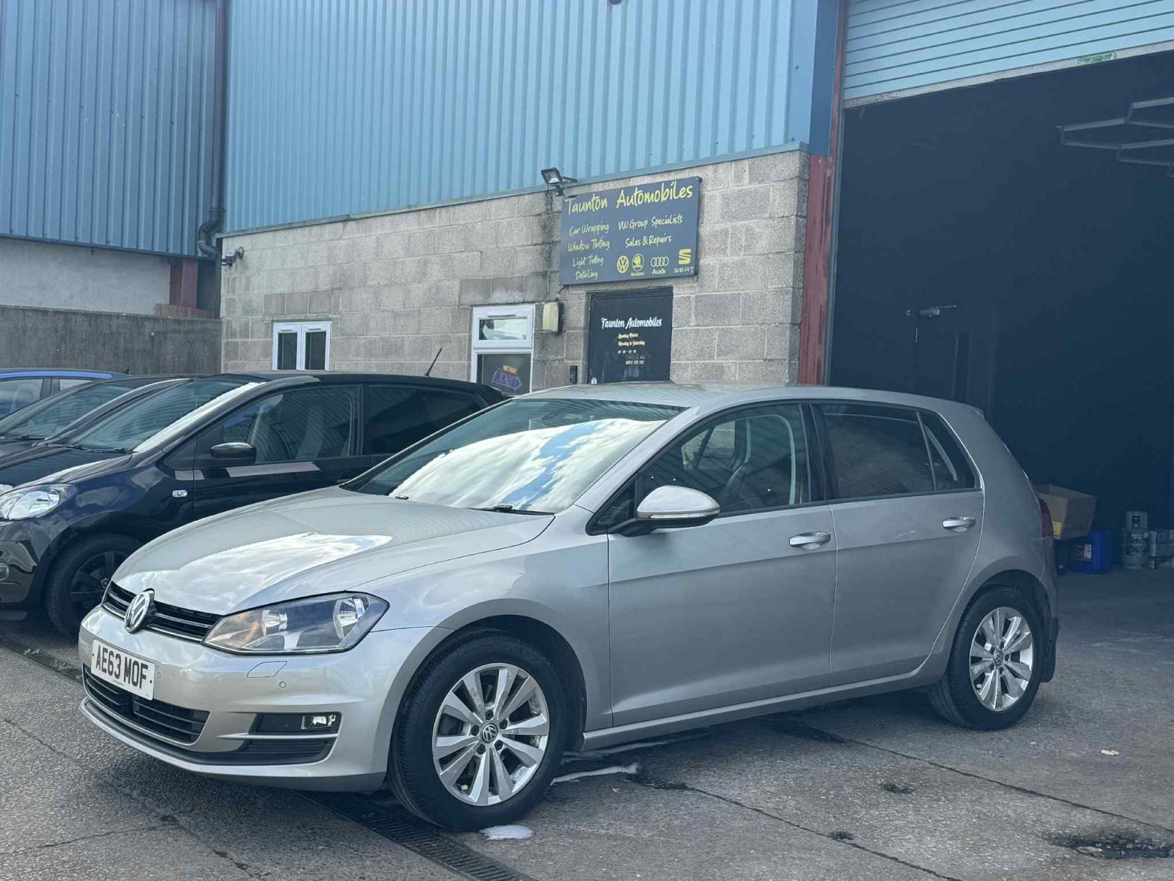 Volkswagen Golf 1.4 TSI BlueMotion Tech SE Hatchback 5dr Petrol Manual Euro 5 (s/s) (122 ps)
