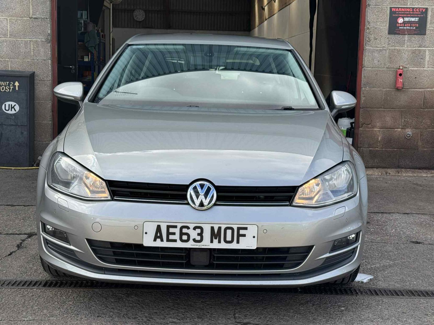 Volkswagen Golf 1.4 TSI BlueMotion Tech SE Hatchback 5dr Petrol Manual Euro 5 (s/s) (122 ps)