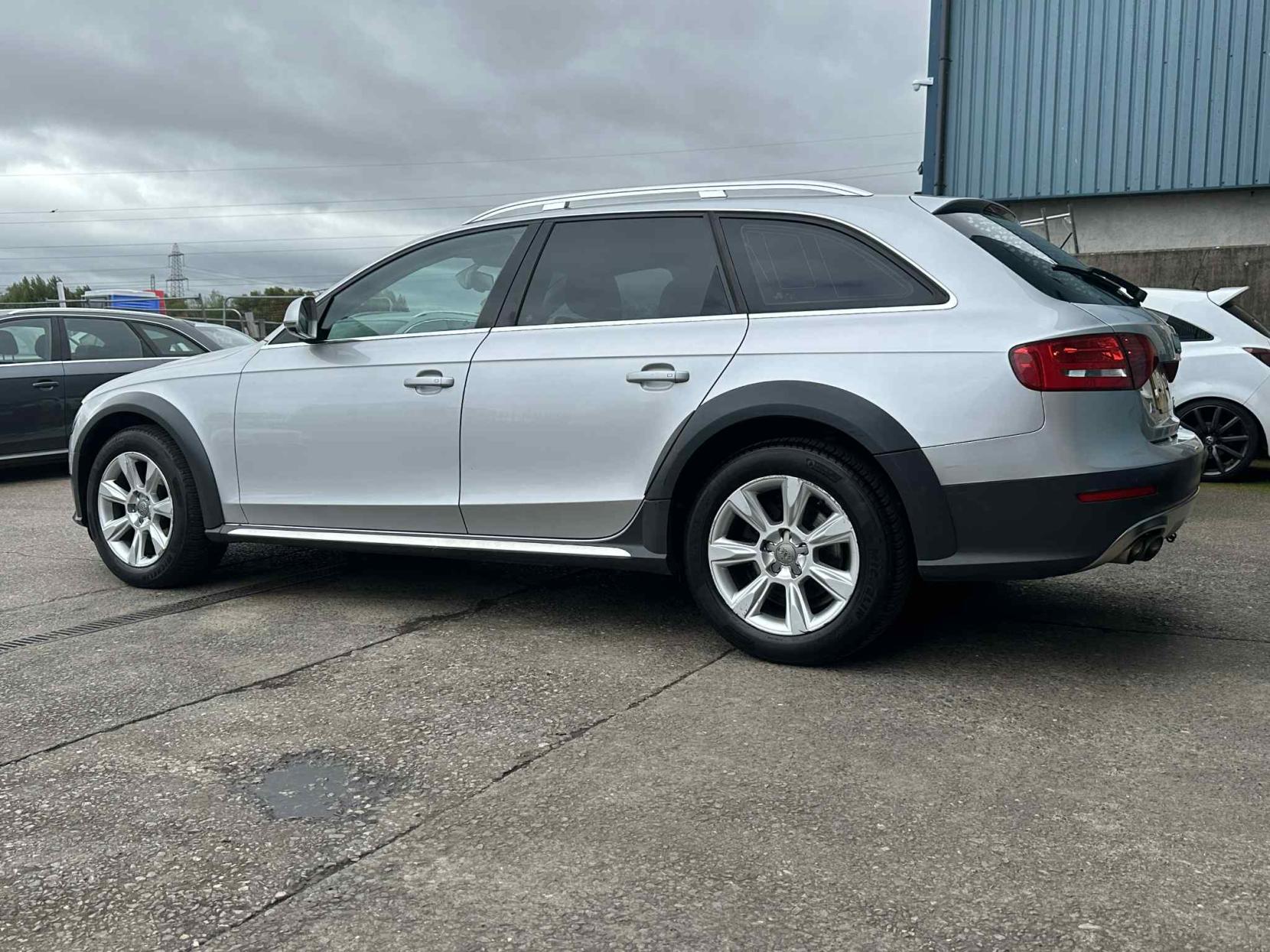Audi A4 Allroad 2.0 TDI Estate 5dr Diesel Manual quattro Euro 5 (s/s) (177 ps)