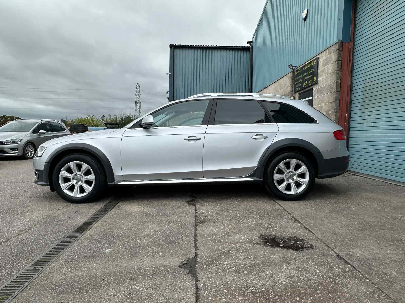 Audi A4 Allroad 2.0 TDI Estate 5dr Diesel Manual quattro Euro 5 (s/s) (177 ps)