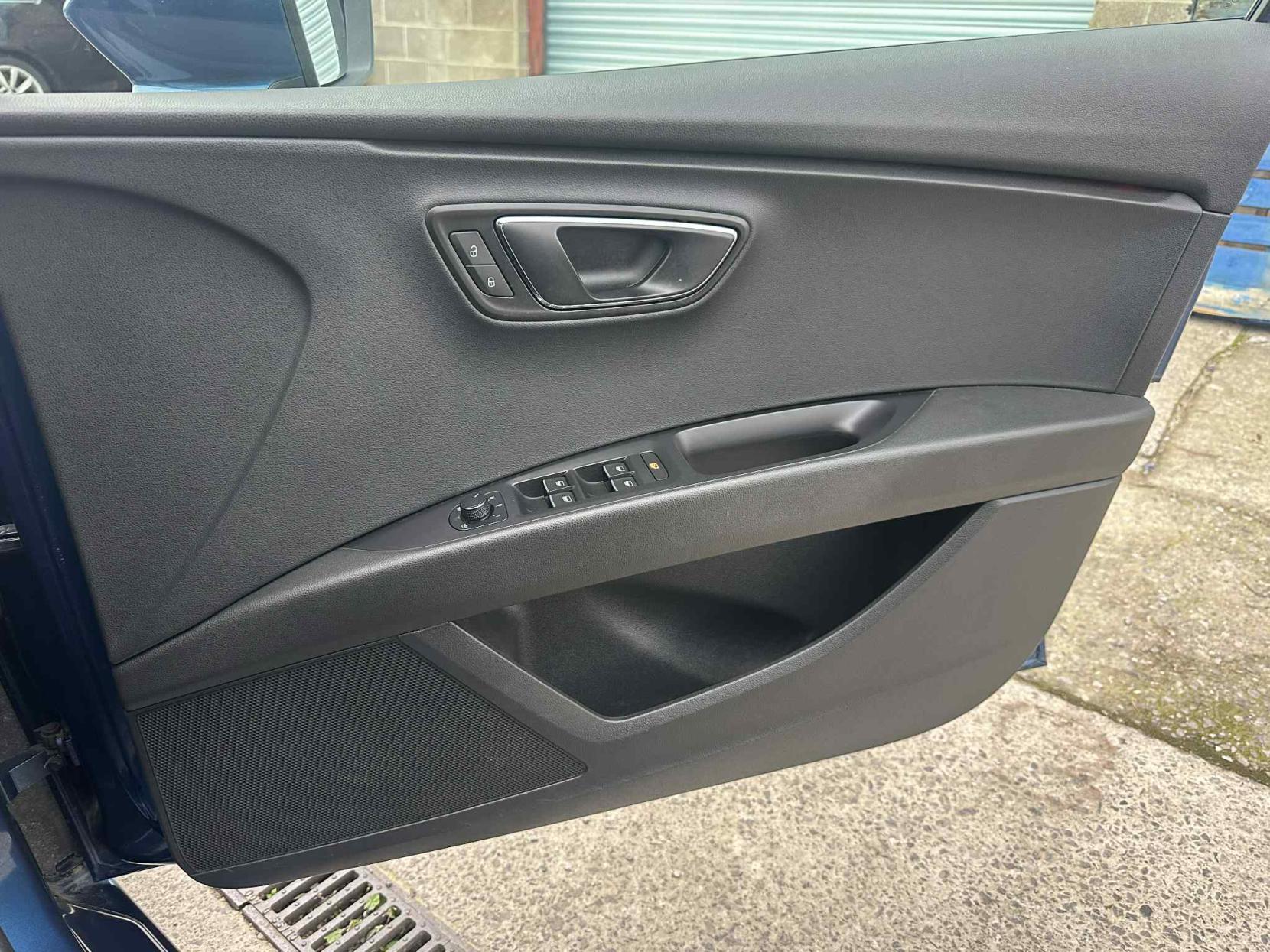 Volkswagen Golf 2.0 TDI BlueMotion Tech GT Estate 5dr Diesel Manual Euro 6 (s/s) (150 ps)