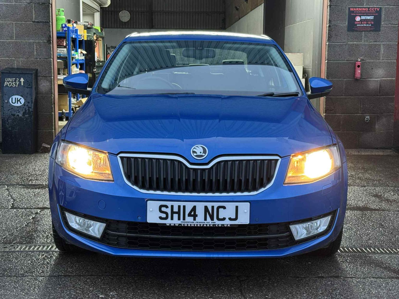 Skoda Octavia 1.4 TSI Elegance Hatchback 5dr Petrol Manual Euro 5 (s/s) (140 ps)