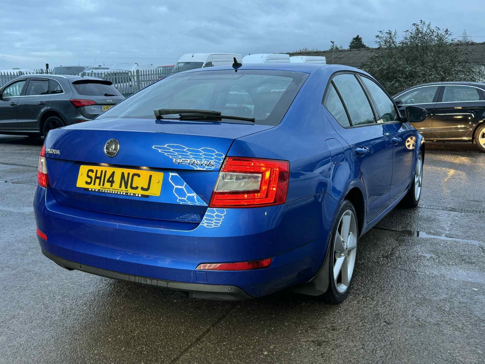 Skoda Octavia 1.4 TSI Elegance Hatchback 5dr Petrol Manual Euro 5 (s/s) (140 ps)