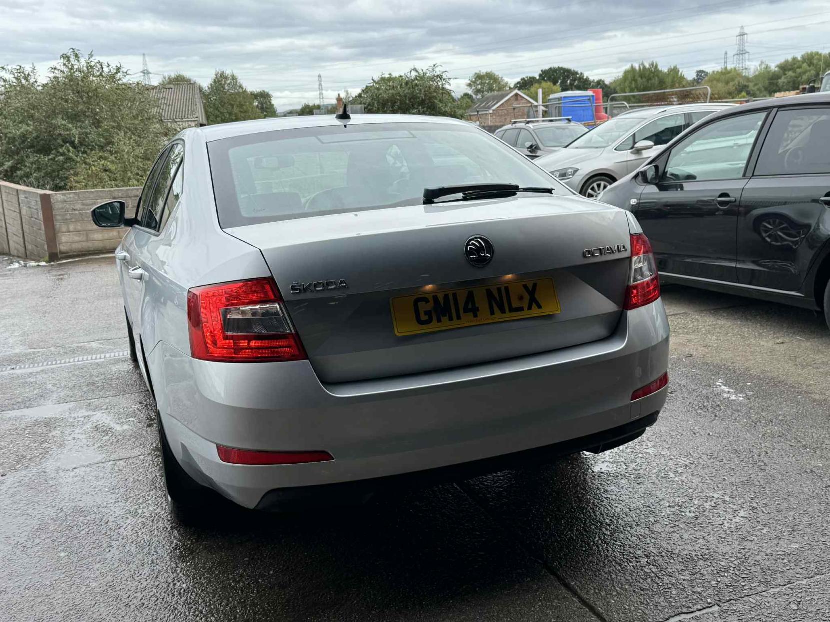 Skoda Octavia 1.4 TSI Elegance Hatchback 5dr Petrol Manual Euro 5 (s/s) (140 ps)