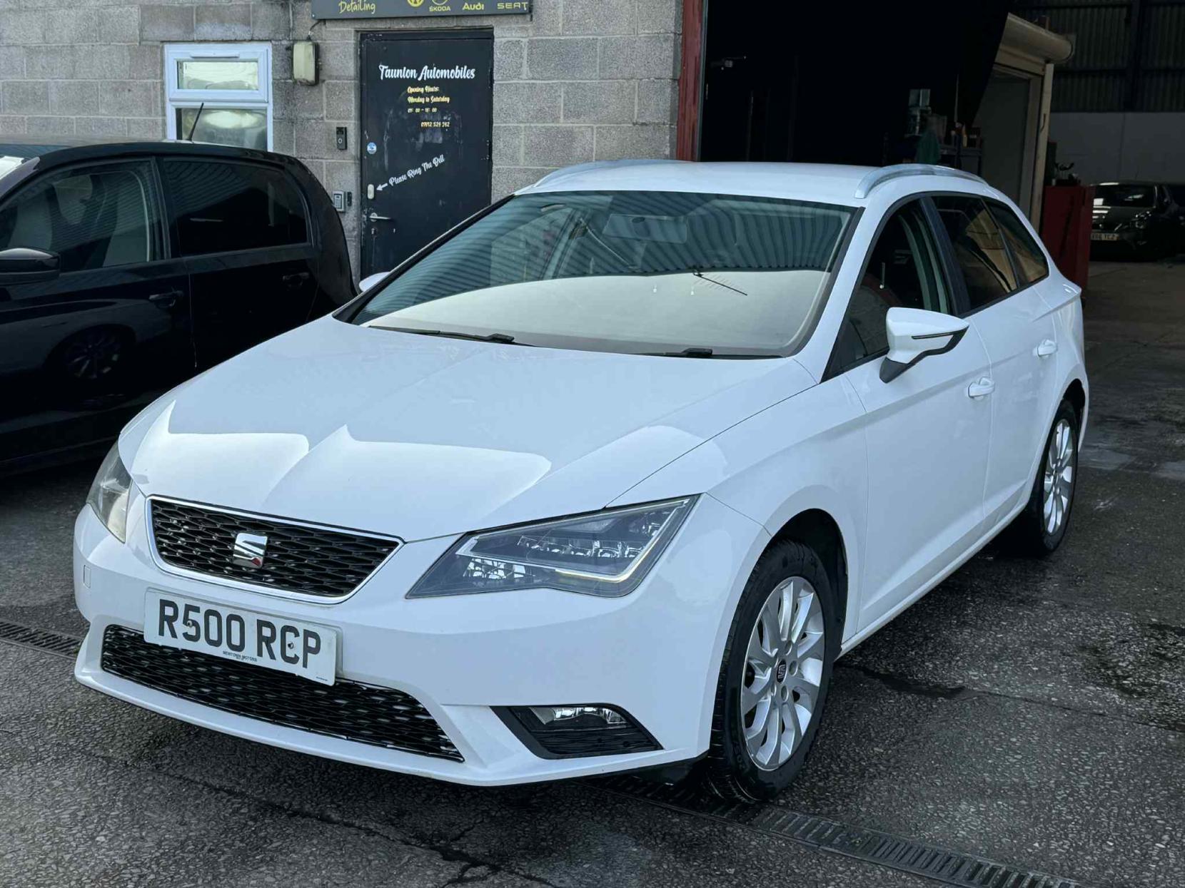 SEAT Leon 1.6 TDI CR SE Sport Tourer 5dr Diesel Manual Euro 5 (s/s) (105 ps)