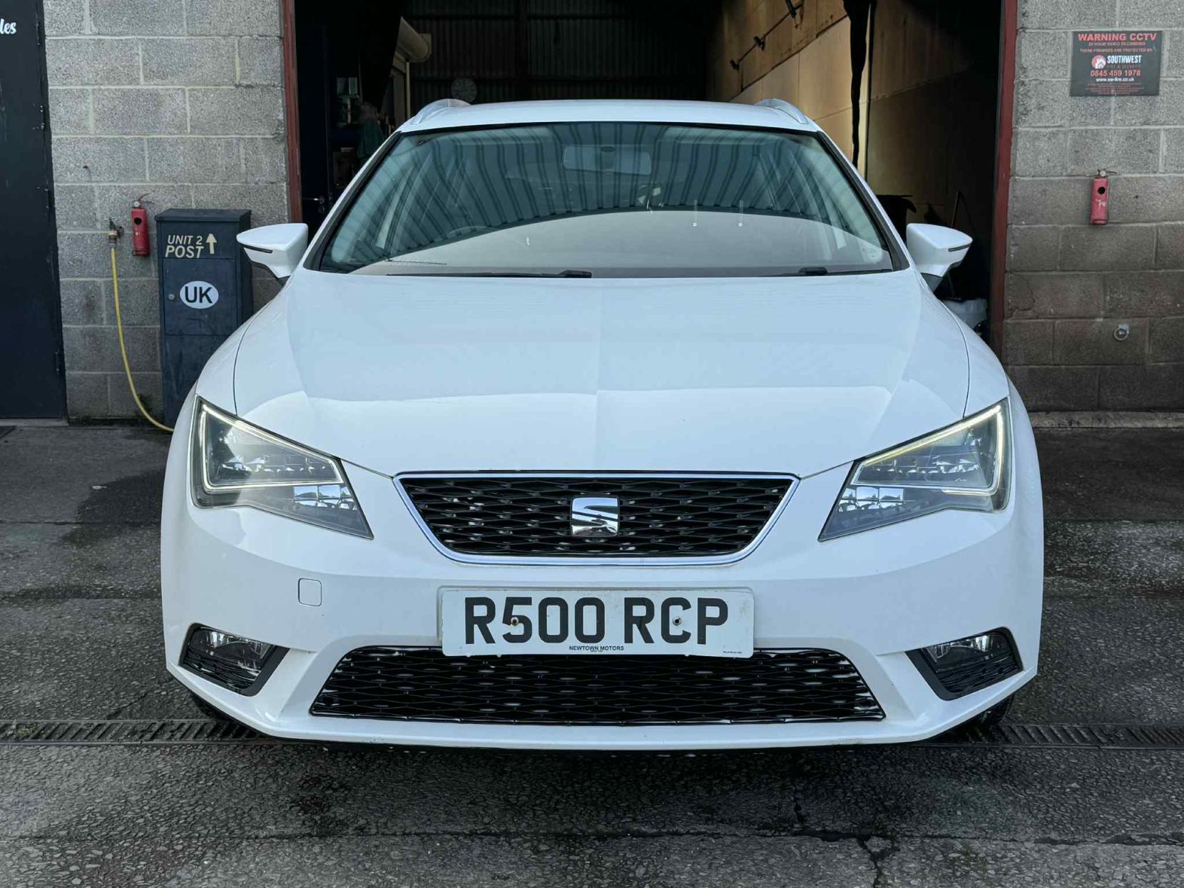 SEAT Leon 1.6 TDI CR SE Sport Tourer 5dr Diesel Manual Euro 5 (s/s) (105 ps)