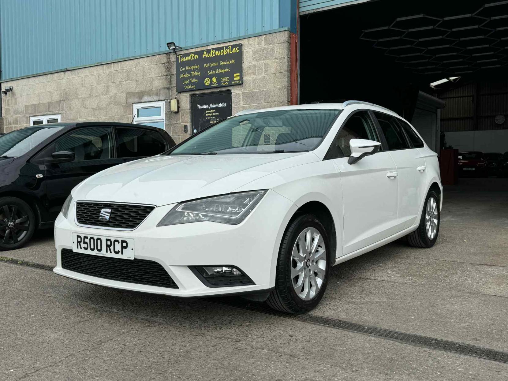 SEAT Leon 1.6 TDI CR SE Sport Tourer 5dr Diesel Manual Euro 5 (s/s) (105 ps)