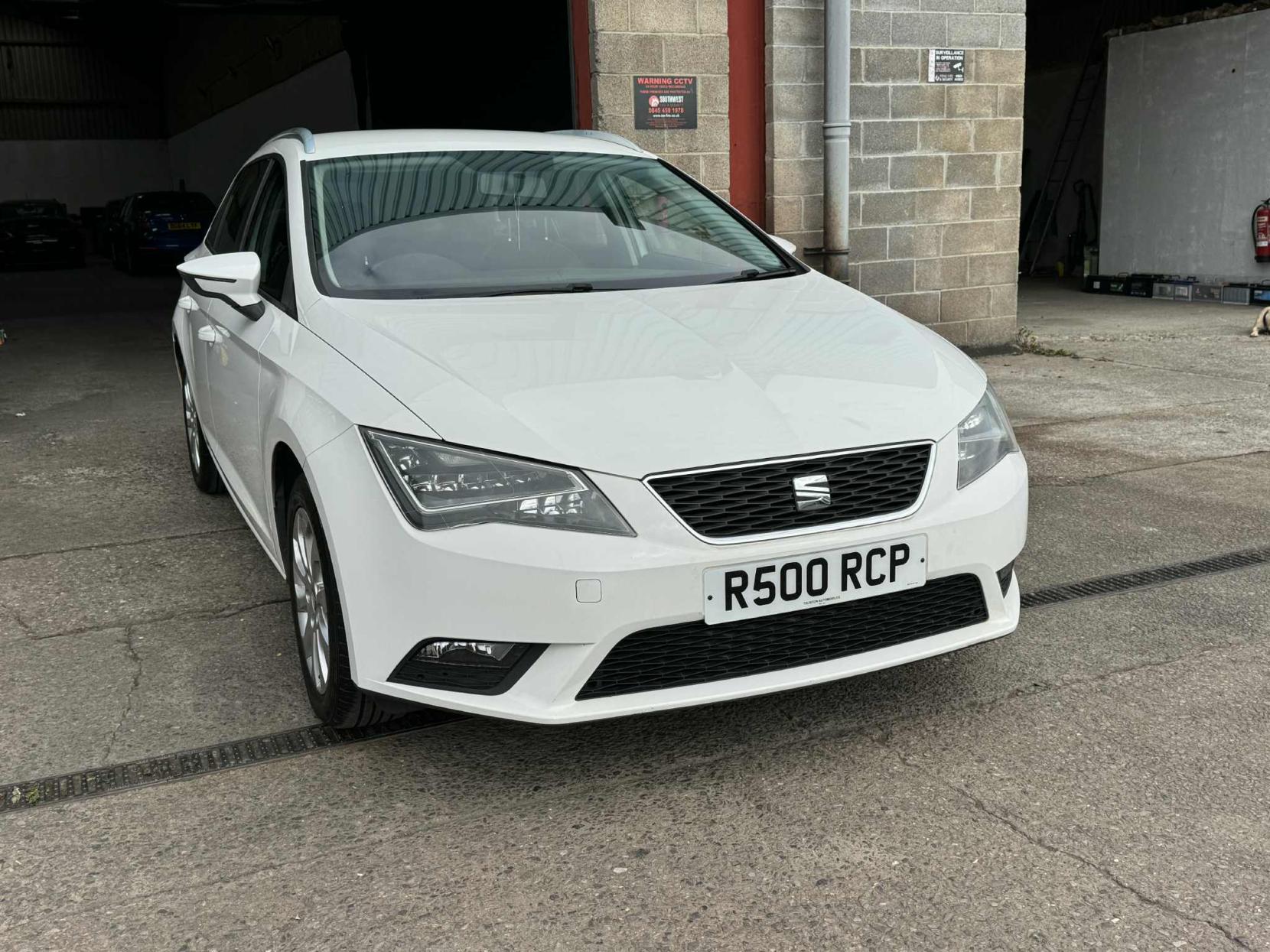 SEAT Leon 1.6 TDI CR SE Sport Tourer 5dr Diesel Manual Euro 5 (s/s) (105 ps)