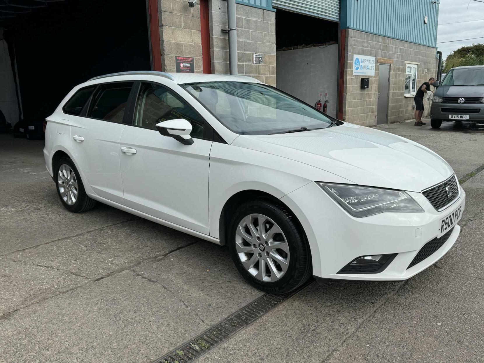 SEAT Leon 1.6 TDI CR SE Sport Tourer 5dr Diesel Manual Euro 5 (s/s) (105 ps)