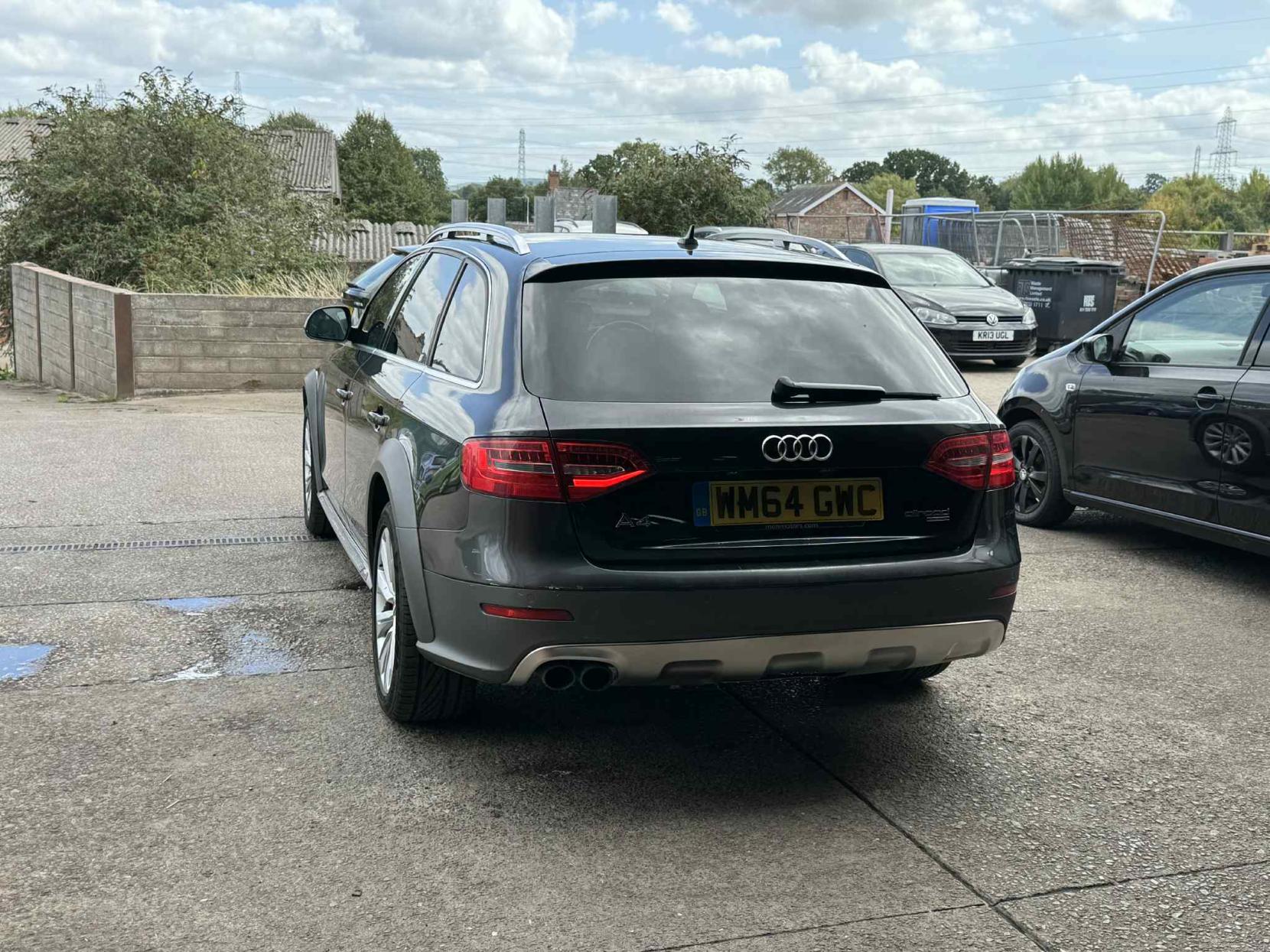 Audi A4 Allroad 2.0 TDI Estate 5dr Diesel Manual quattro Euro 5 (s/s) (177 ps)