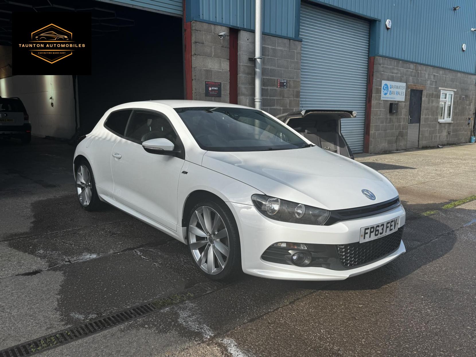 Volkswagen Scirocco 2.0 TDI BlueMotion Tech R-Line Hatchback 3dr Diesel Manual Euro 5 (s/s) (Leather, Nav) (140 ps)