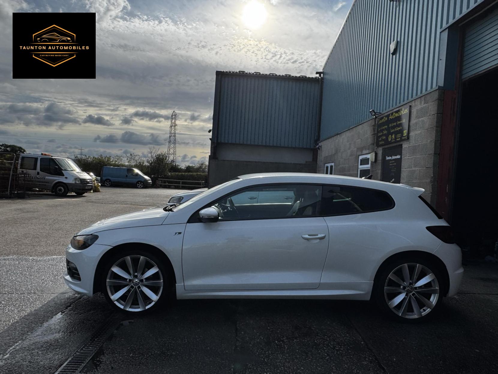 Volkswagen Scirocco 2.0 TDI BlueMotion Tech R-Line Hatchback 3dr Diesel Manual Euro 5 (s/s) (Leather, Nav) (140 ps)