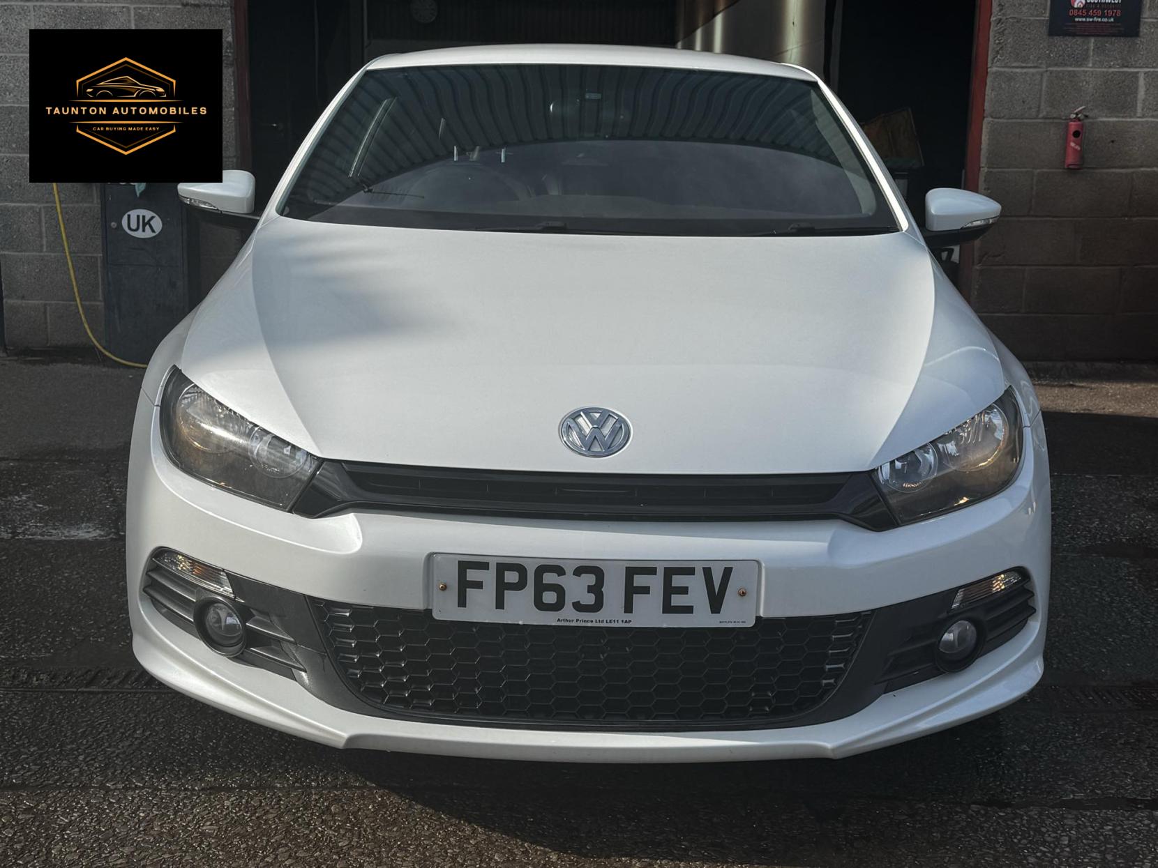 Volkswagen Scirocco 2.0 TDI BlueMotion Tech R-Line Hatchback 3dr Diesel Manual Euro 5 (s/s) (Leather, Nav) (140 ps)