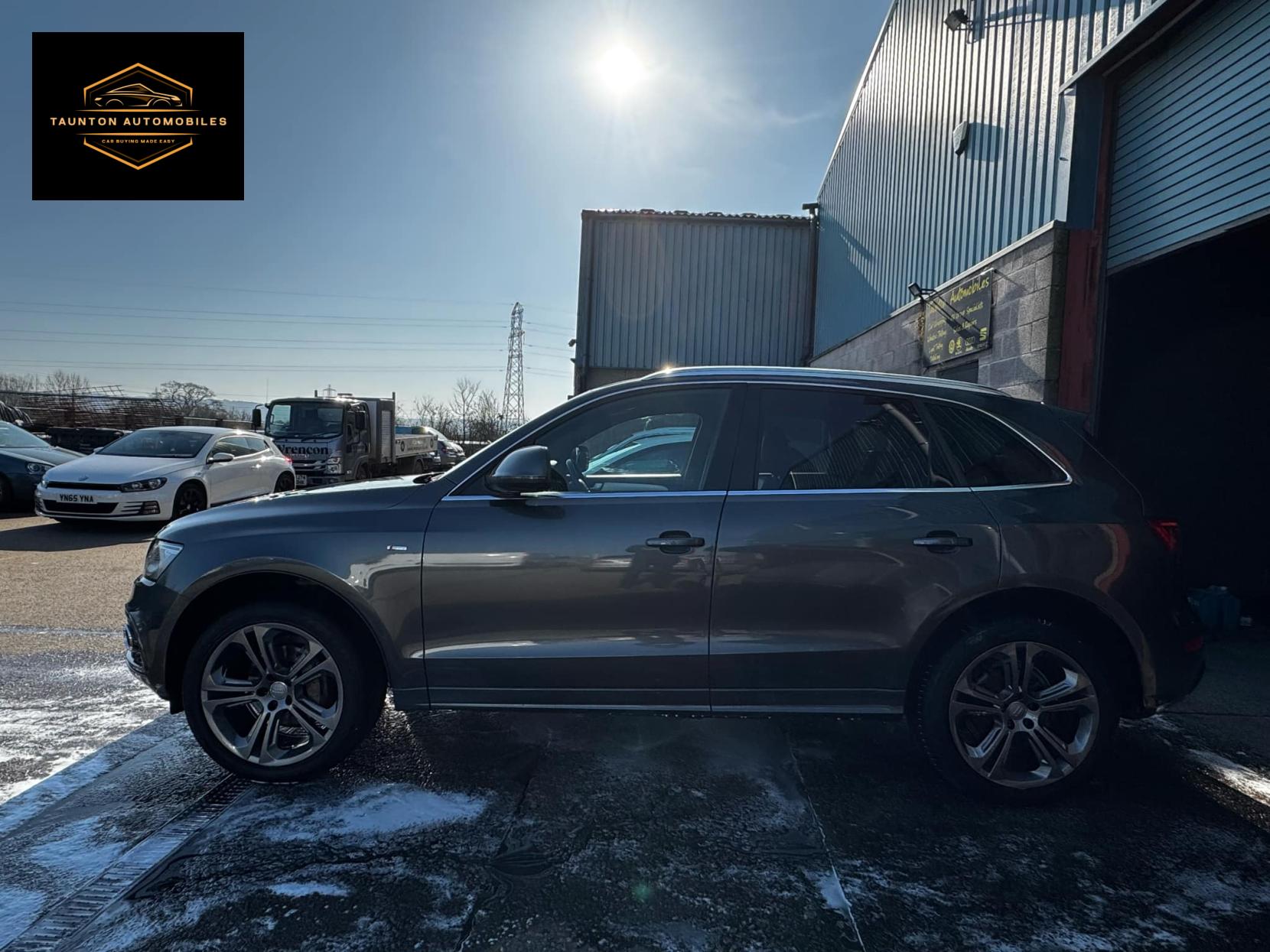 Audi Q5 2.0 TDI S line Plus SUV 5dr Diesel Manual quattro Euro 5 (s/s) (150 ps)