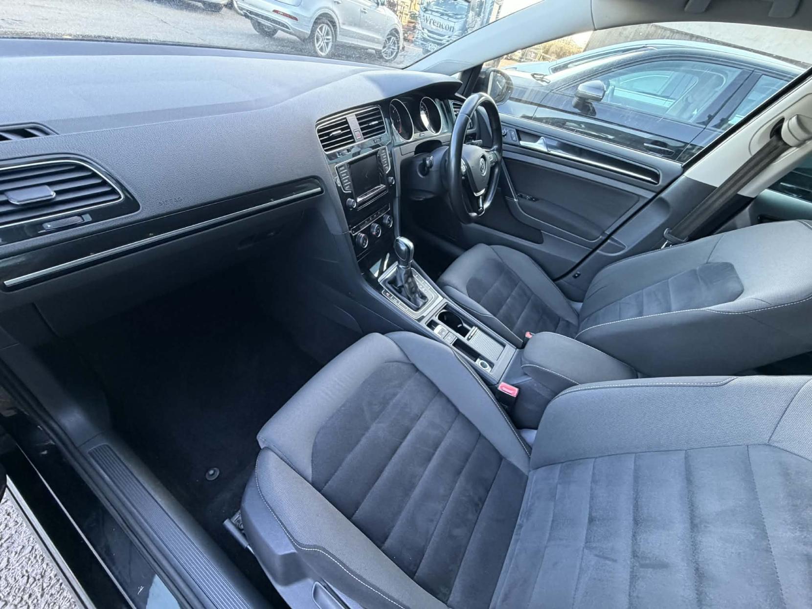 Volkswagen Golf 2.0 TDI BlueMotion Tech GT Hatchback 5dr Diesel DSG Euro 5 (s/s) (150 ps)