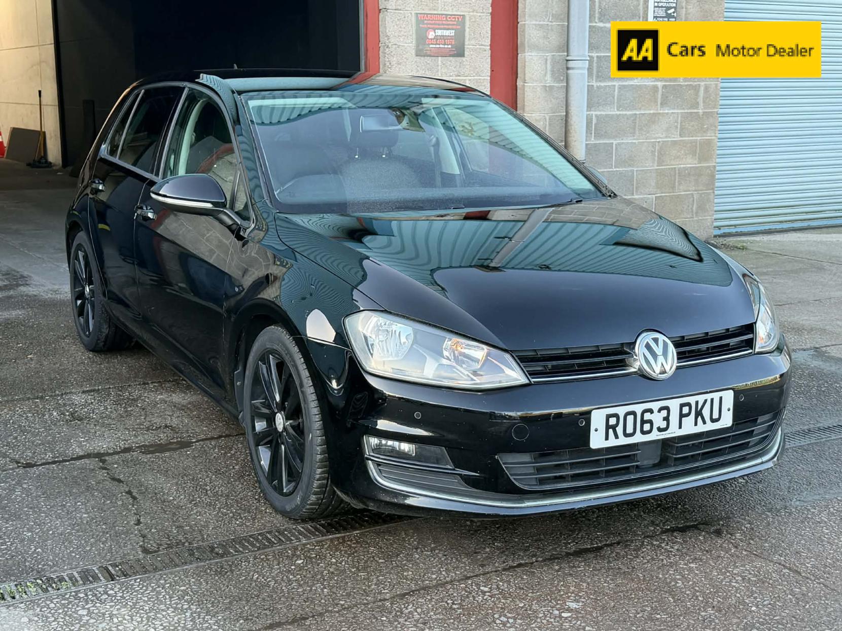 Volkswagen Golf 2.0 TDI BlueMotion Tech GT Hatchback 5dr Diesel DSG Euro 5 (s/s) (150 ps)