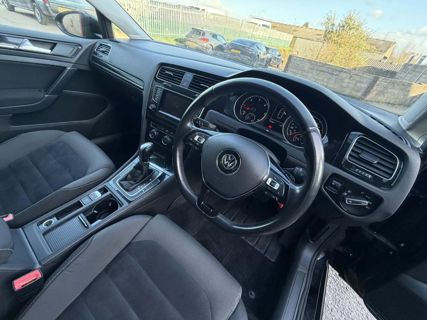 Volkswagen Golf 2.0 TDI BlueMotion Tech GT Hatchback 5dr Diesel DSG Euro 5 (s/s) (150 ps)