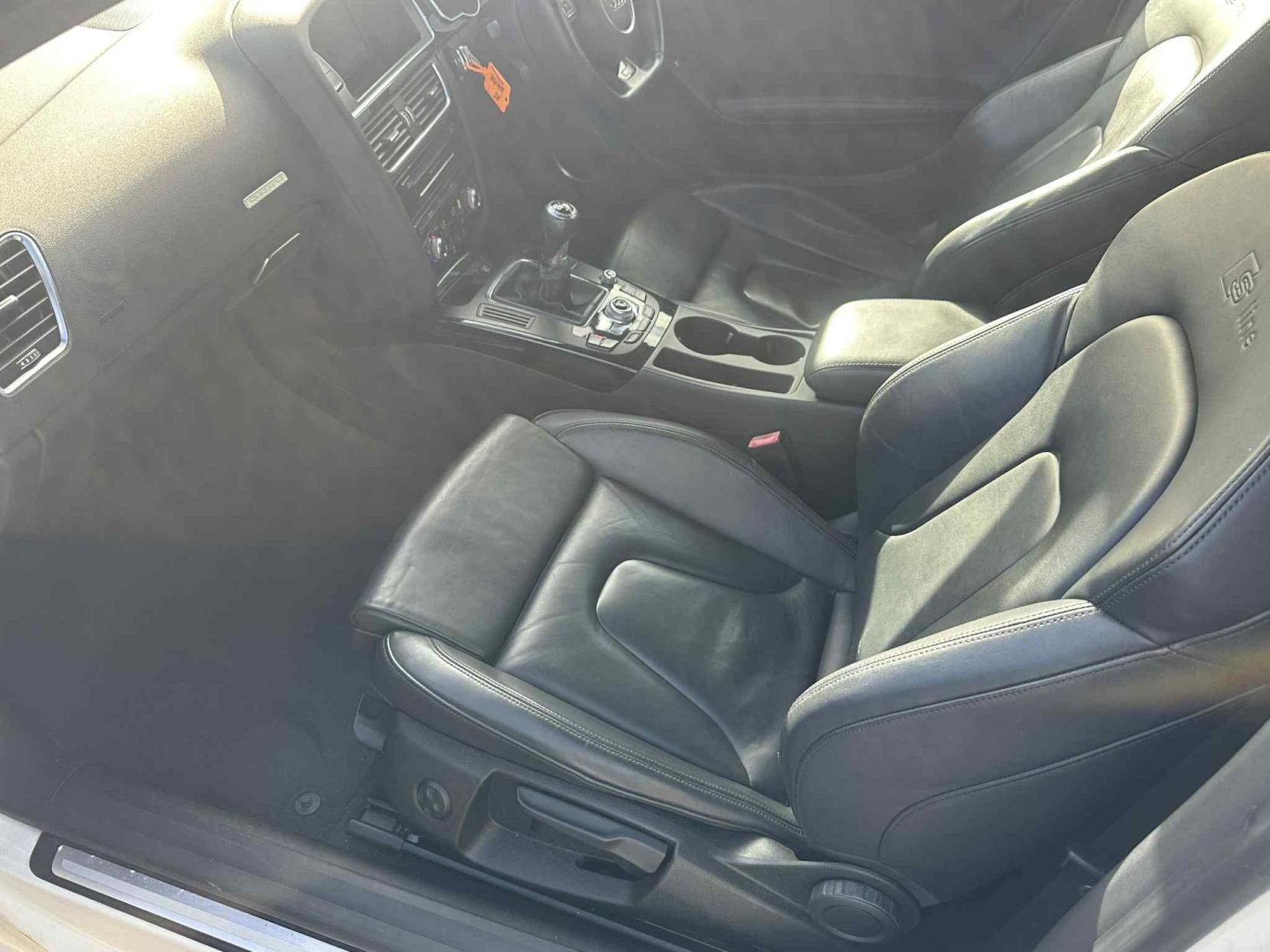 Audi A5 2.0 TDI Black Edition Coupe 2dr Diesel Manual quattro Euro 5 (s/s) (177 ps)