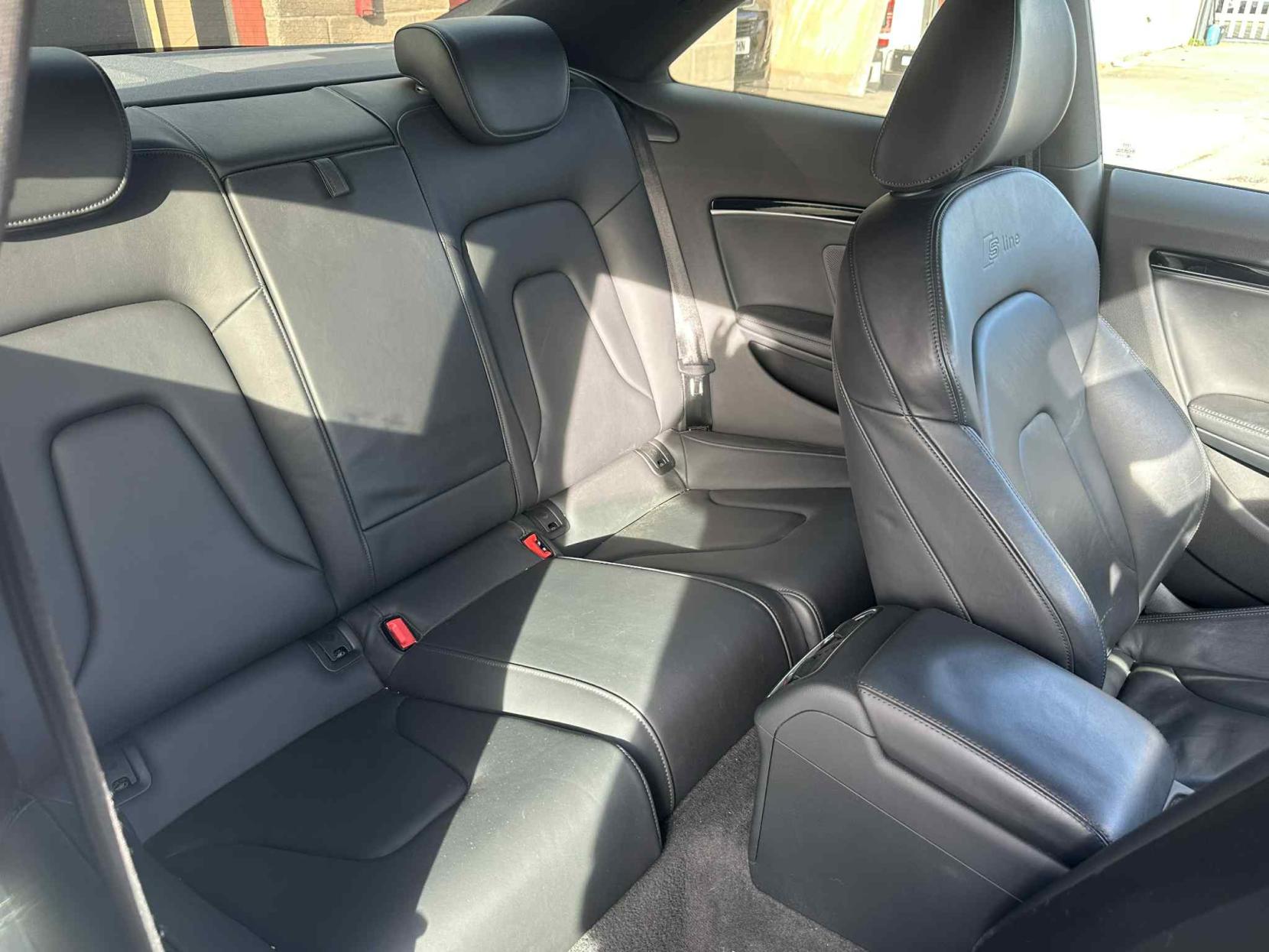 Audi A5 2.0 TDI Black Edition Coupe 2dr Diesel Manual quattro Euro 5 (s/s) (177 ps)