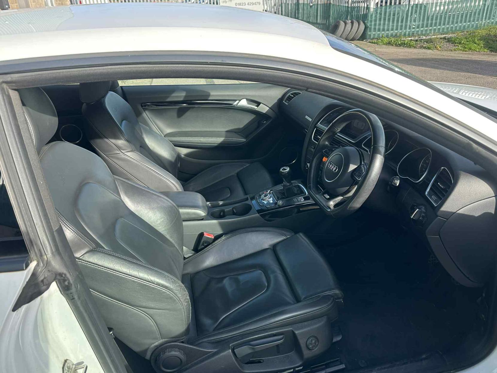 Audi A5 2.0 TDI Black Edition Coupe 2dr Diesel Manual quattro Euro 5 (s/s) (177 ps)